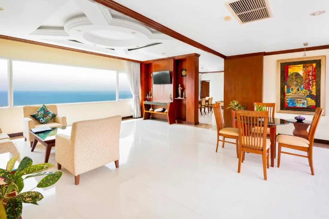 Independence Hotel Resort & Spa