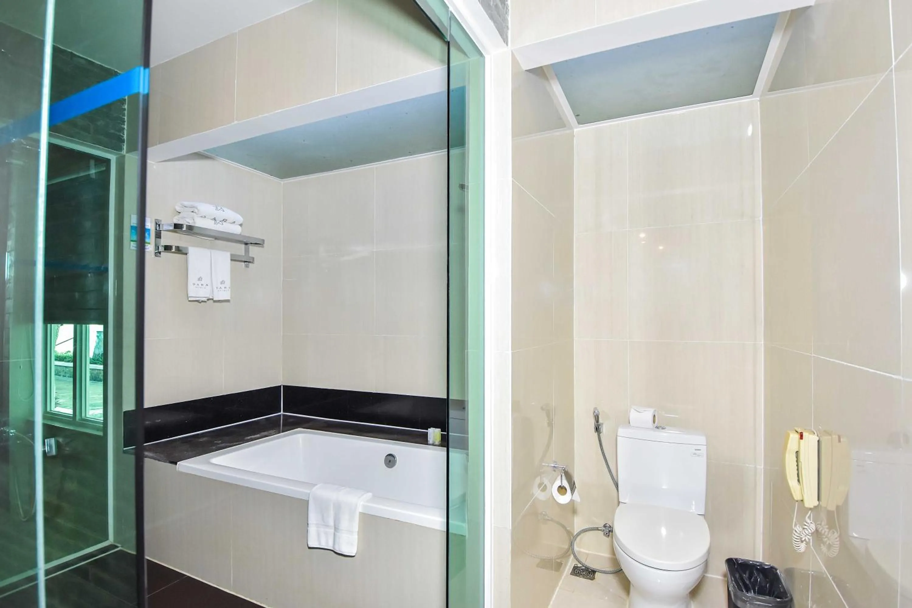 Bathroom in Independence Hotel Resort & Spa