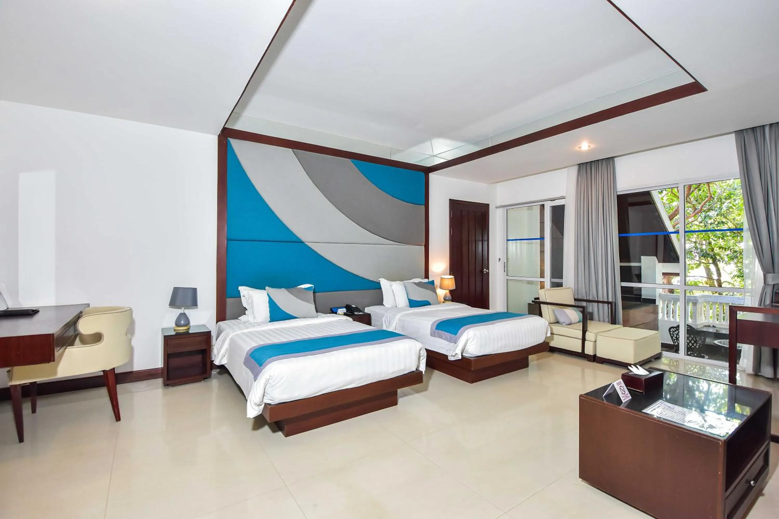 Photo of the whole room, Bed in Independence Hotel Resort & Spa