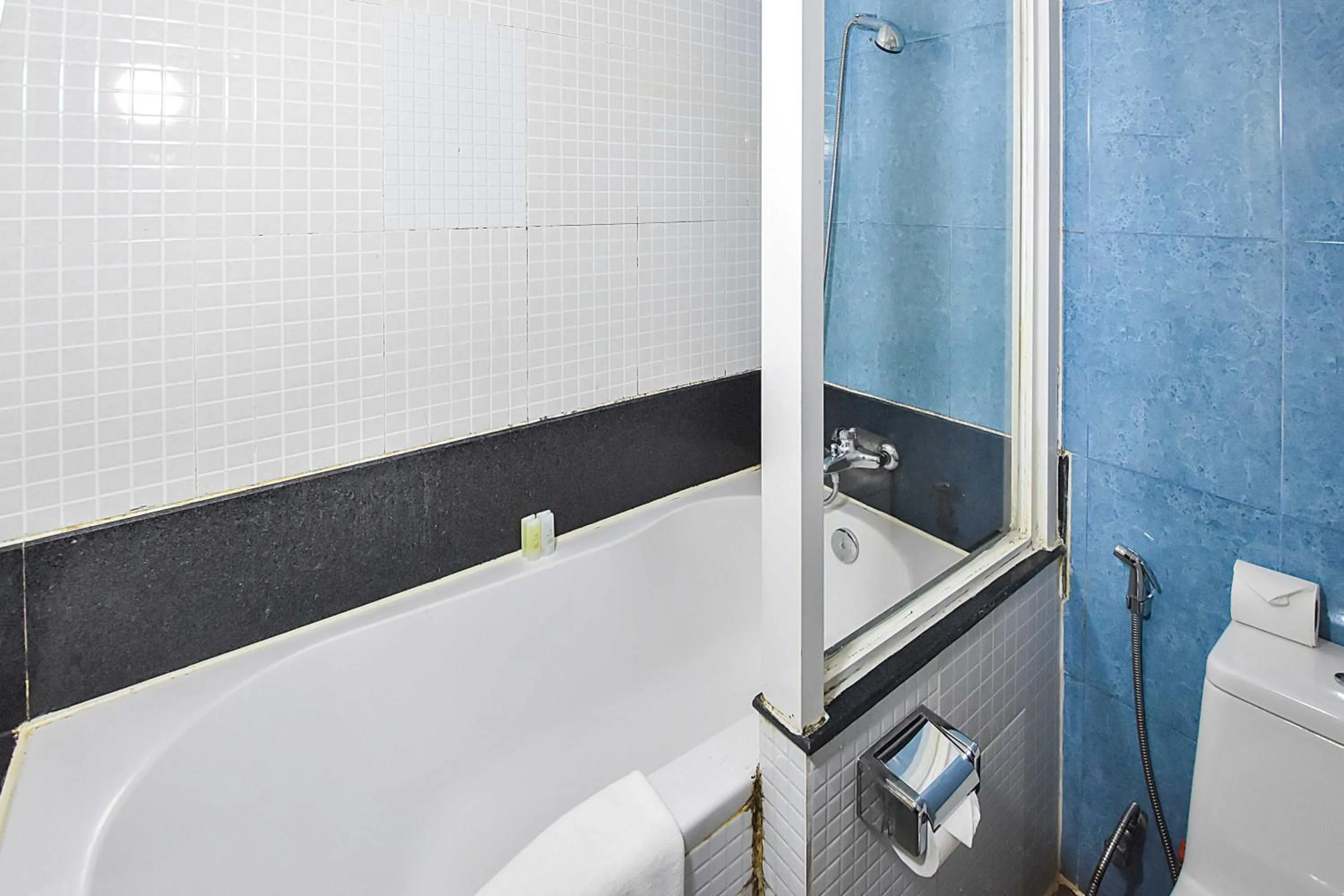 Bathroom in Independence Hotel Resort & Spa