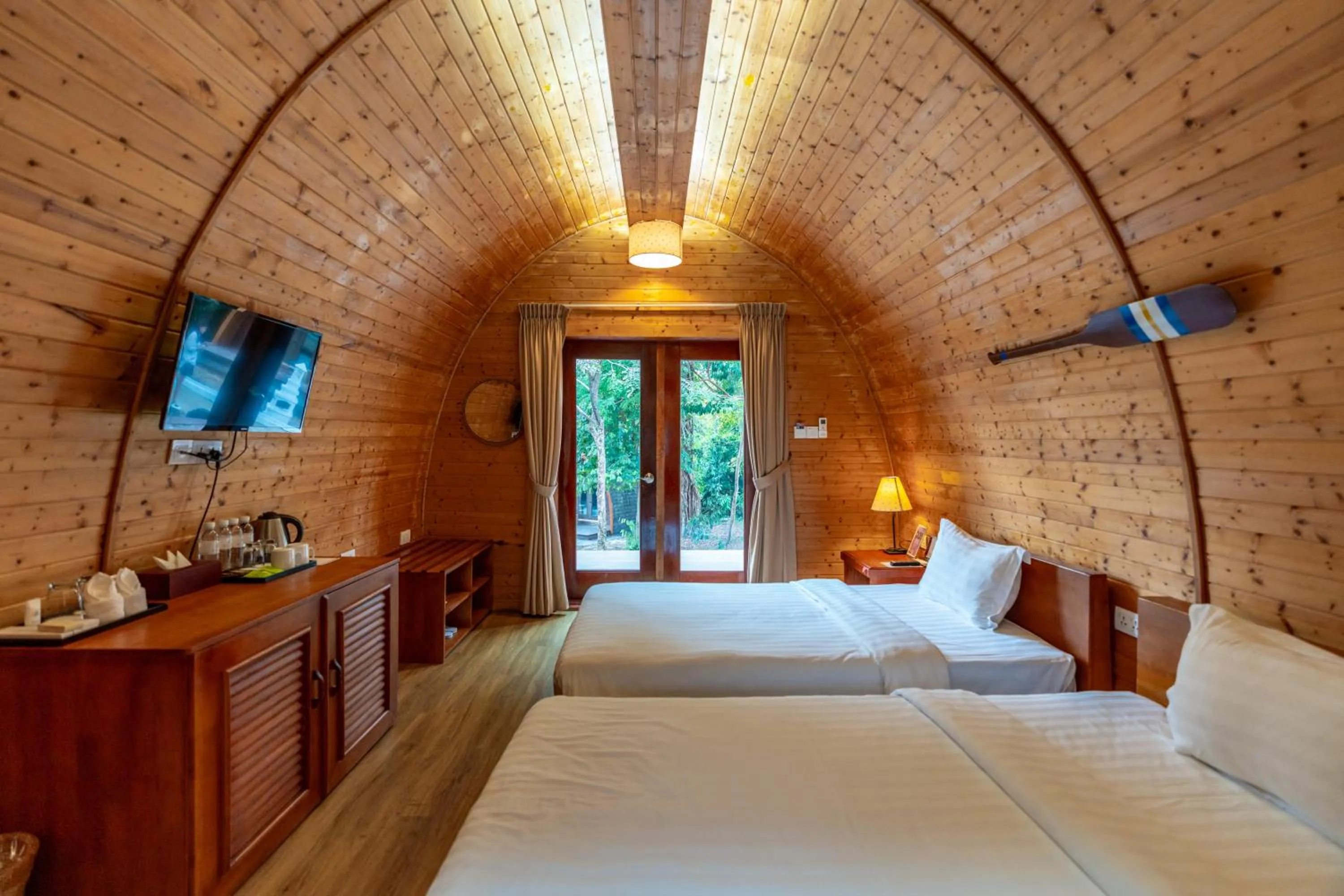 Bed in Independence Hotel Resort & Spa