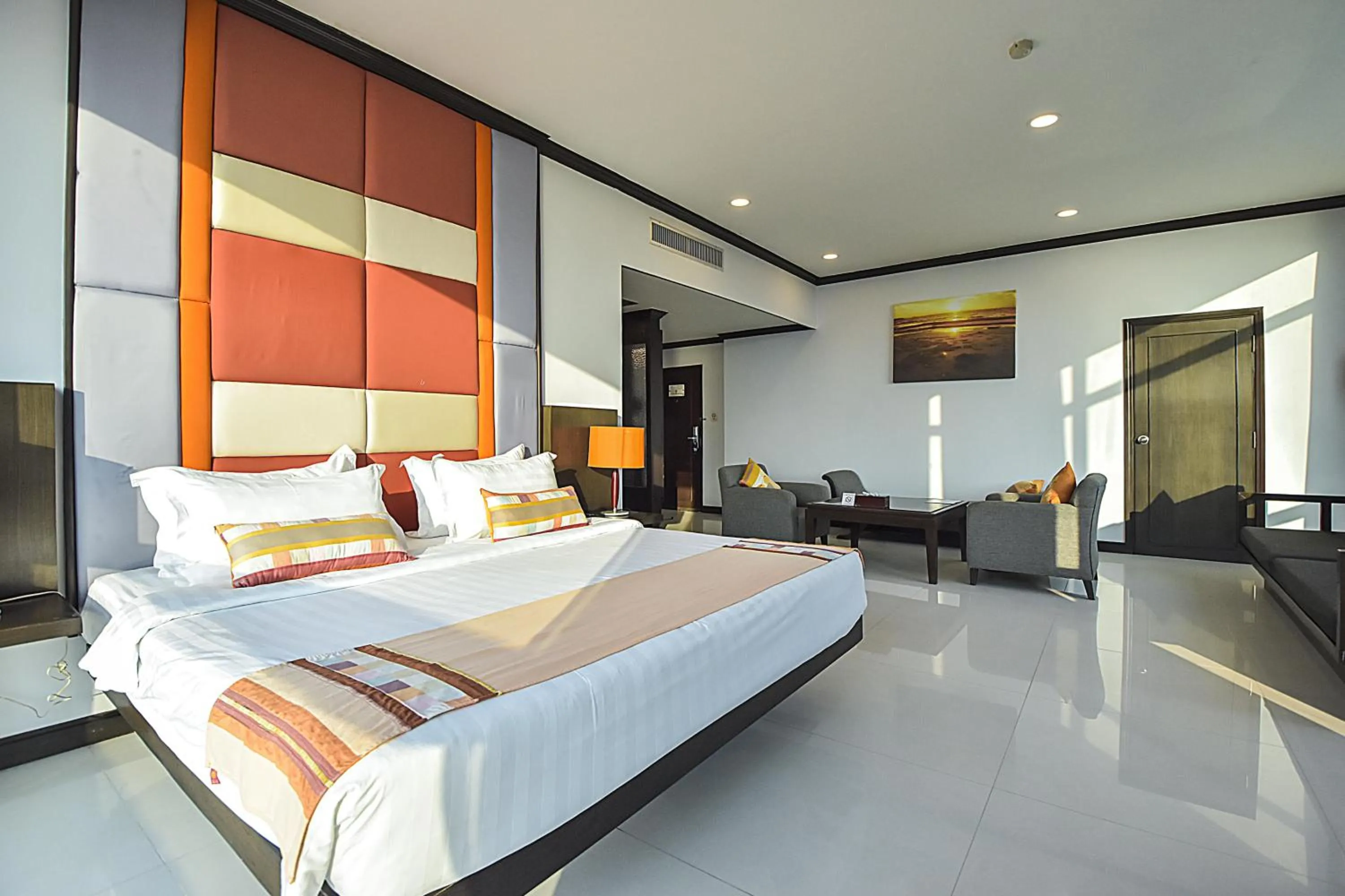 Bed in Independence Hotel Resort & Spa