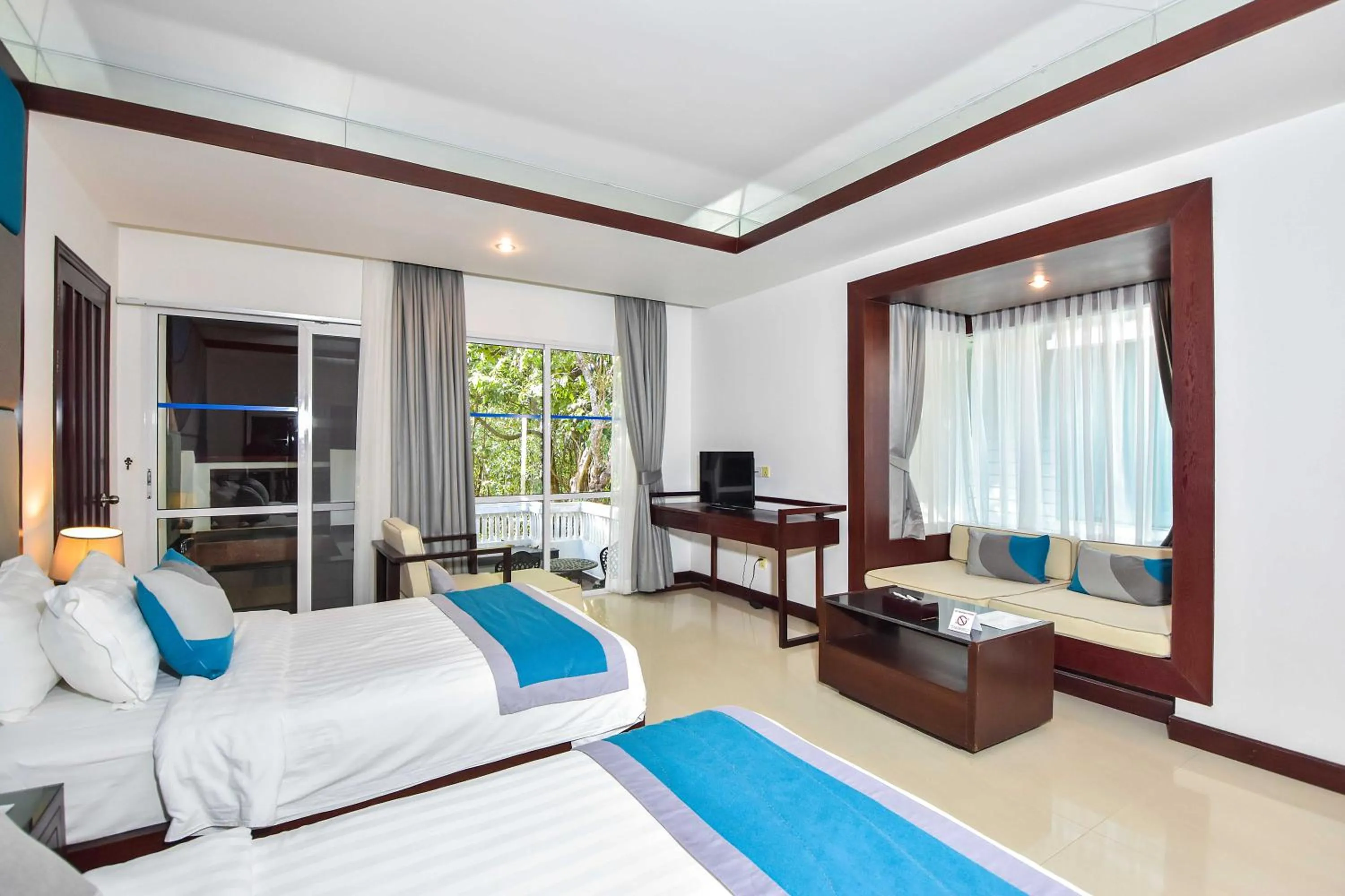 Bedroom, Bed in Independence Hotel Resort & Spa