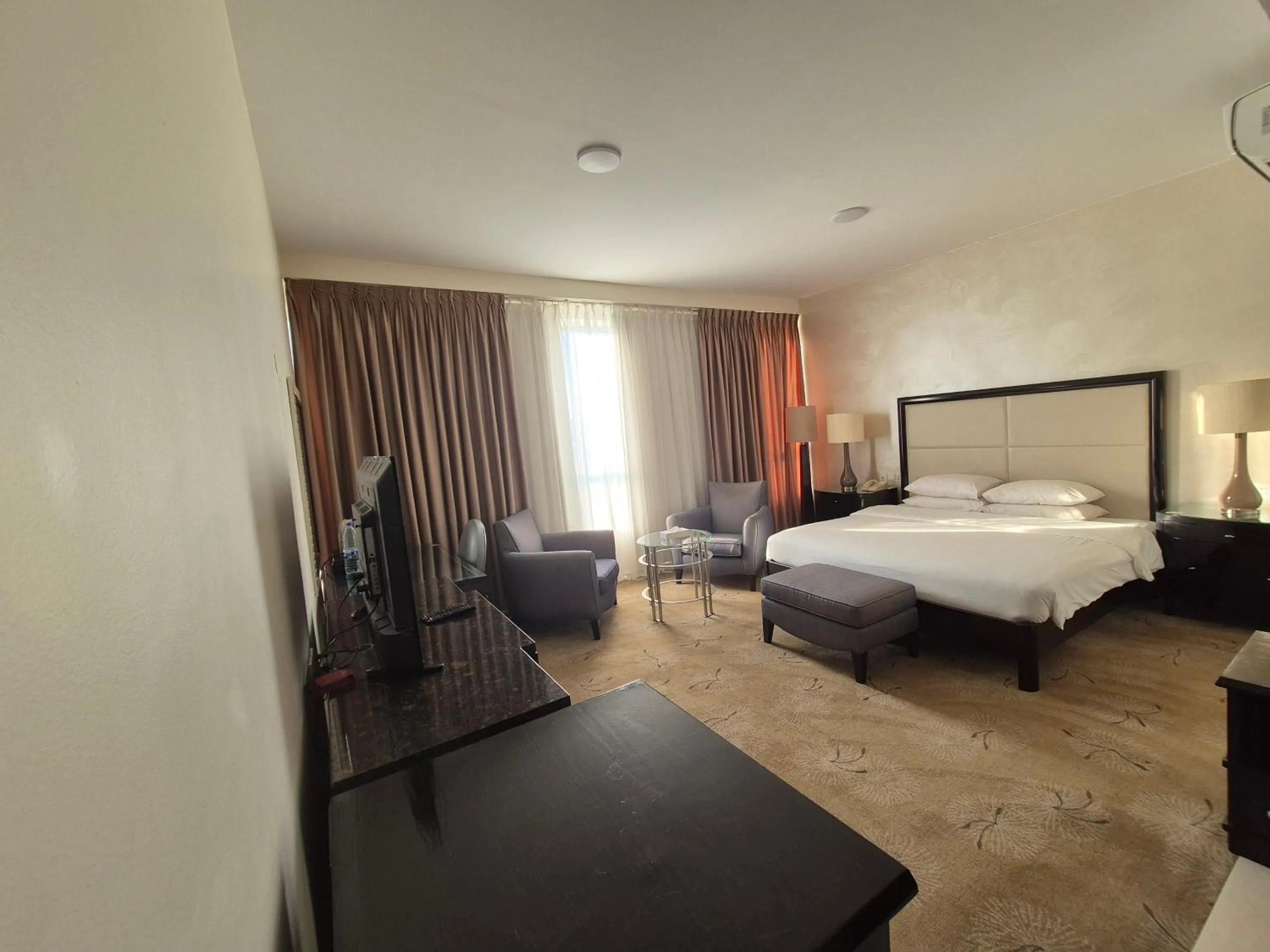 Bed in Le Vendome Hotel