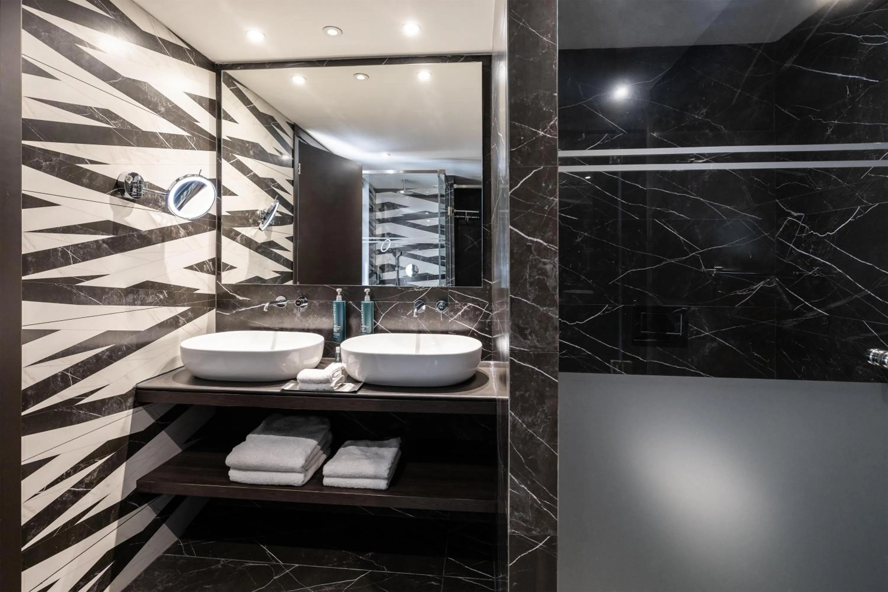 Bathroom in Hilton Nicosia