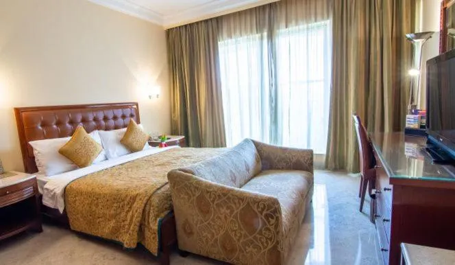 Bed in The Lalit Mumbai