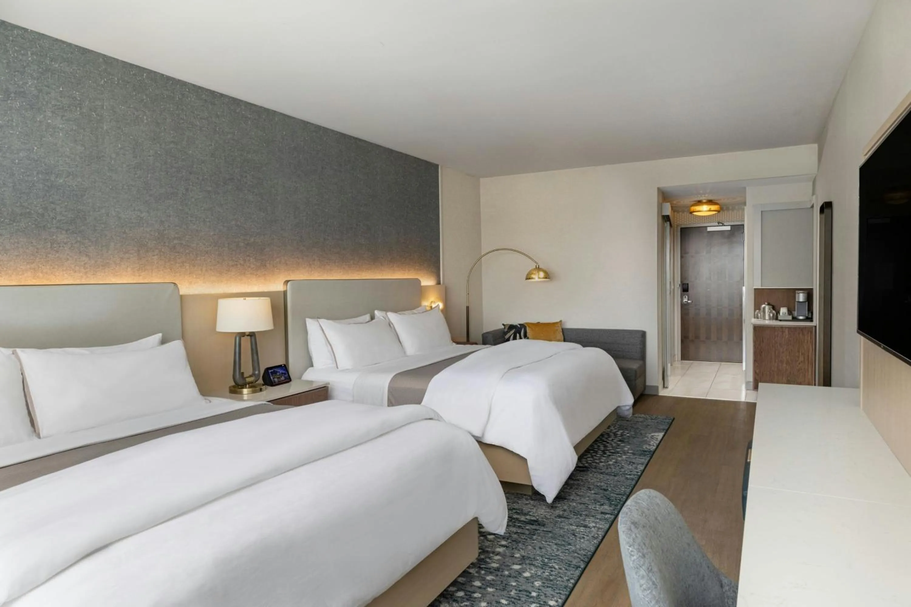 Photo of the whole room, Bed in The Westin Buffalo