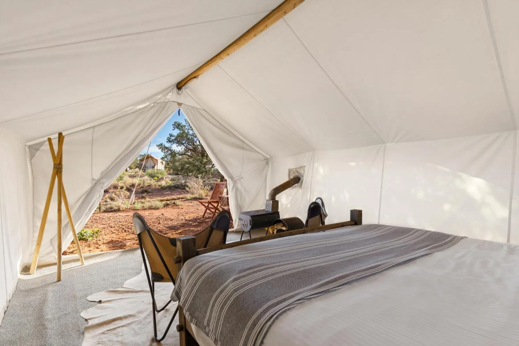 View (from property/room), Bed in Under Canvas Grand Canyon