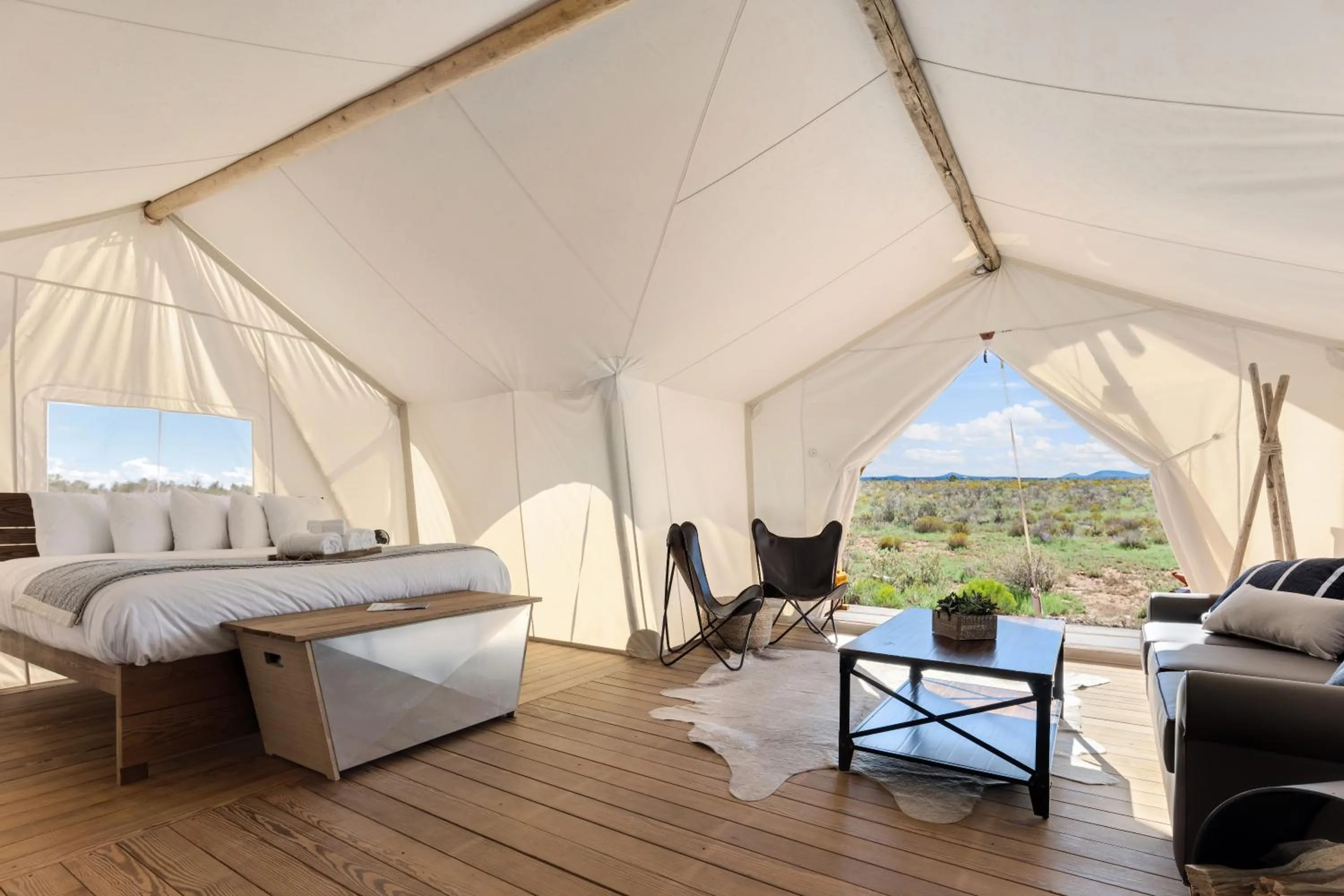 View (from property/room), Bed in Under Canvas Grand Canyon
