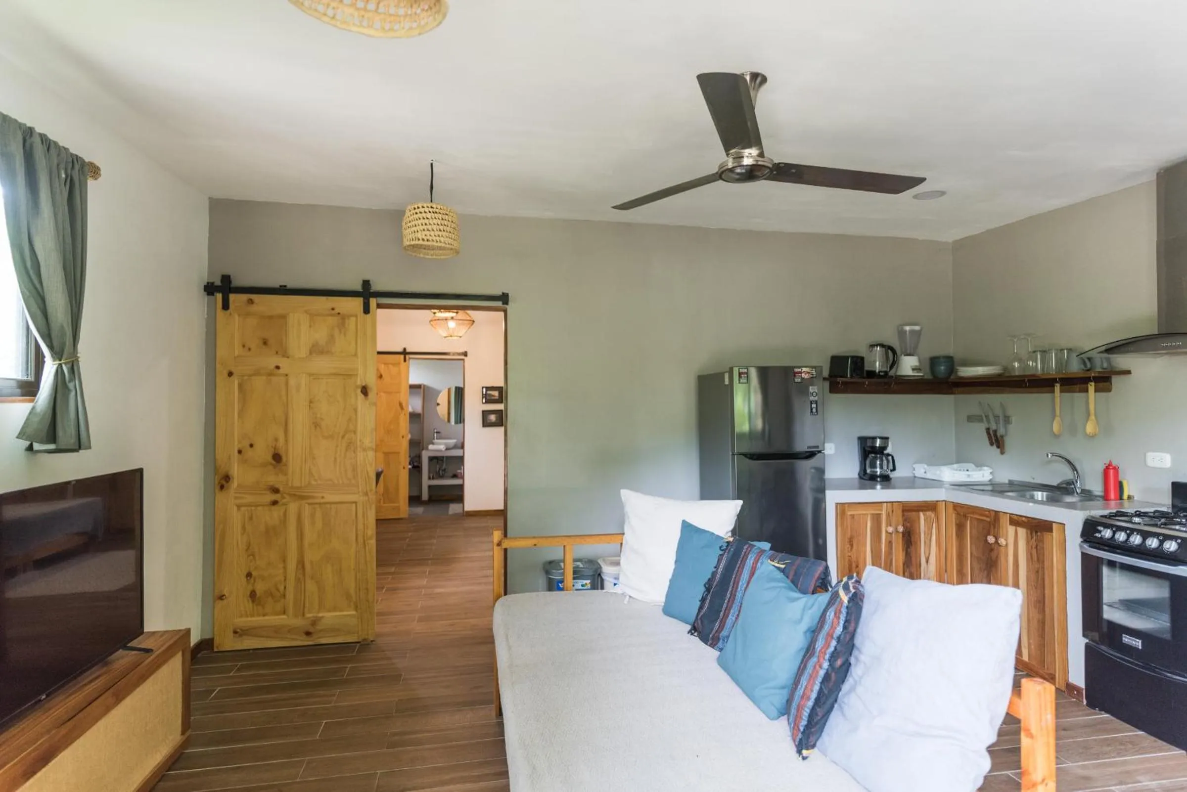 Dining area in Ohana Villas