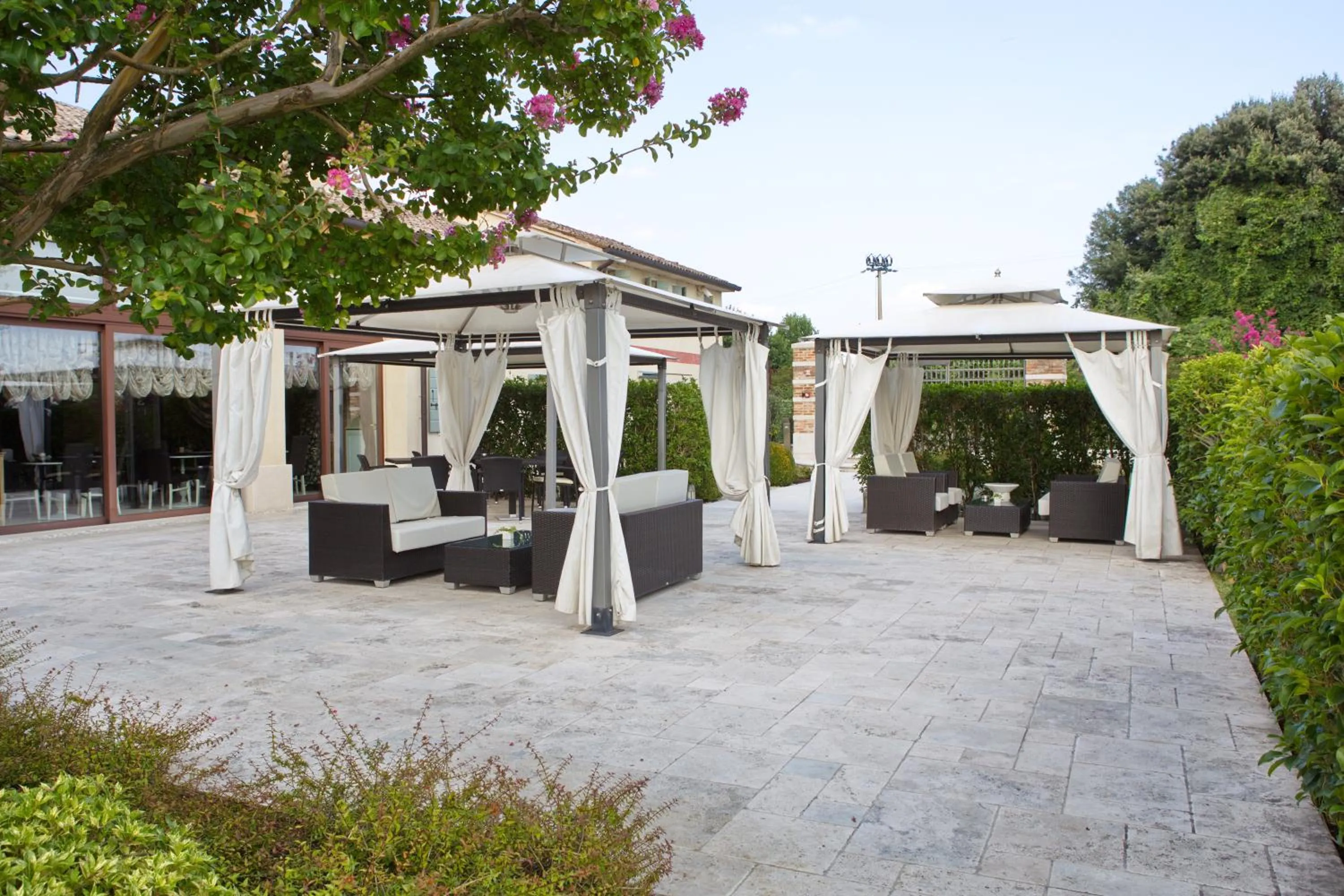 Facade/entrance in Hotel Asolo