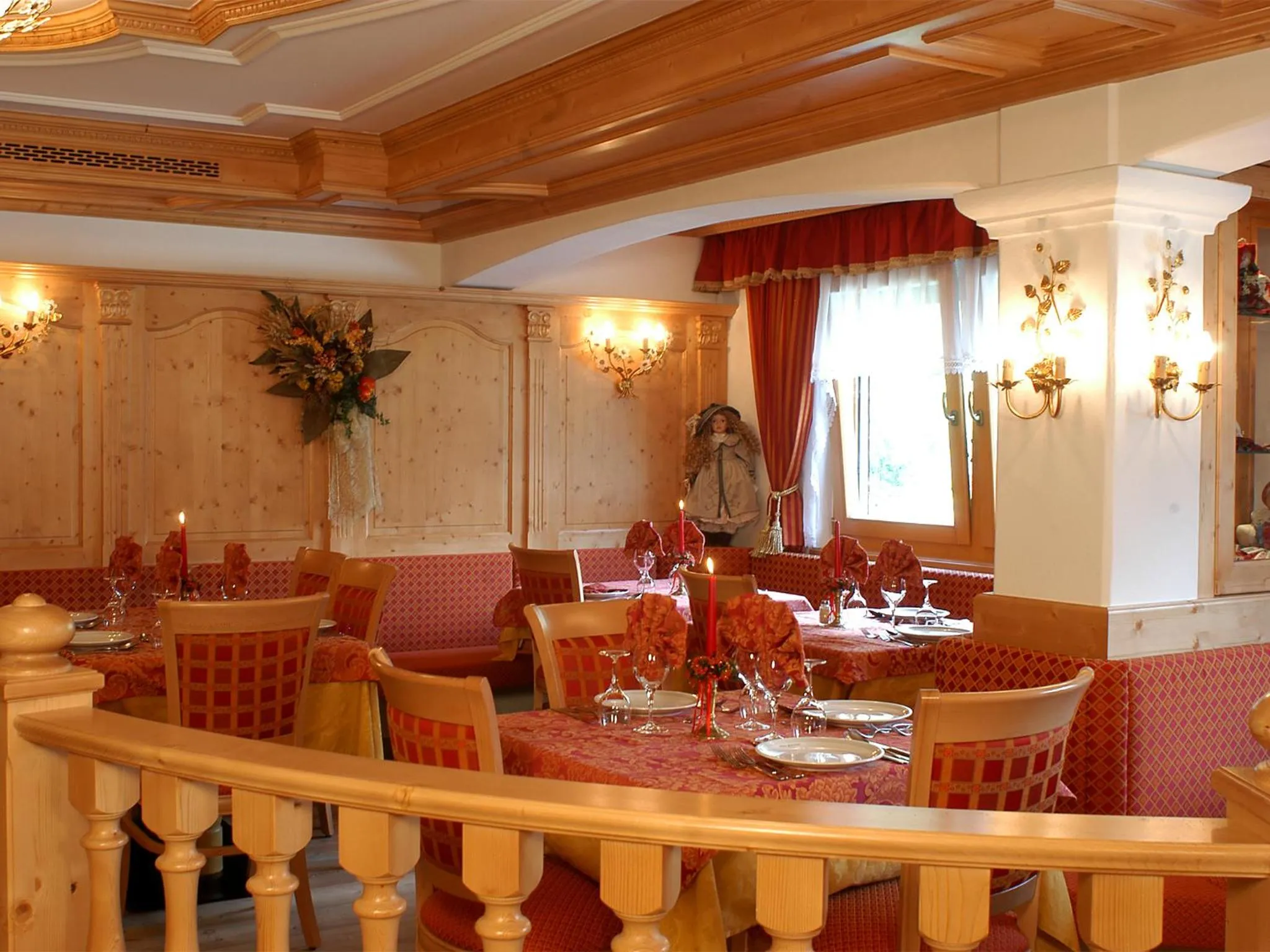 Restaurant/places to eat in Hotel Adriana
