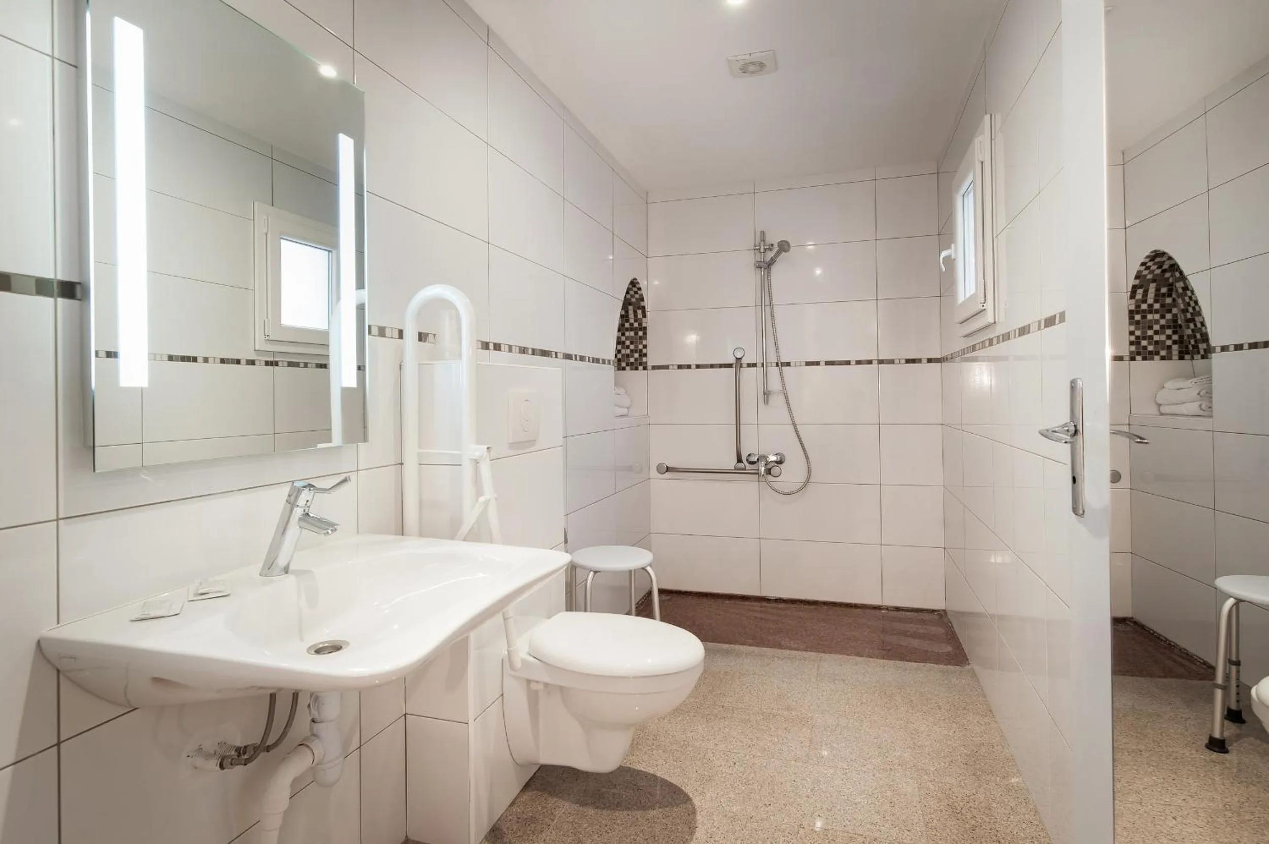 Bathroom in Hotel Americain