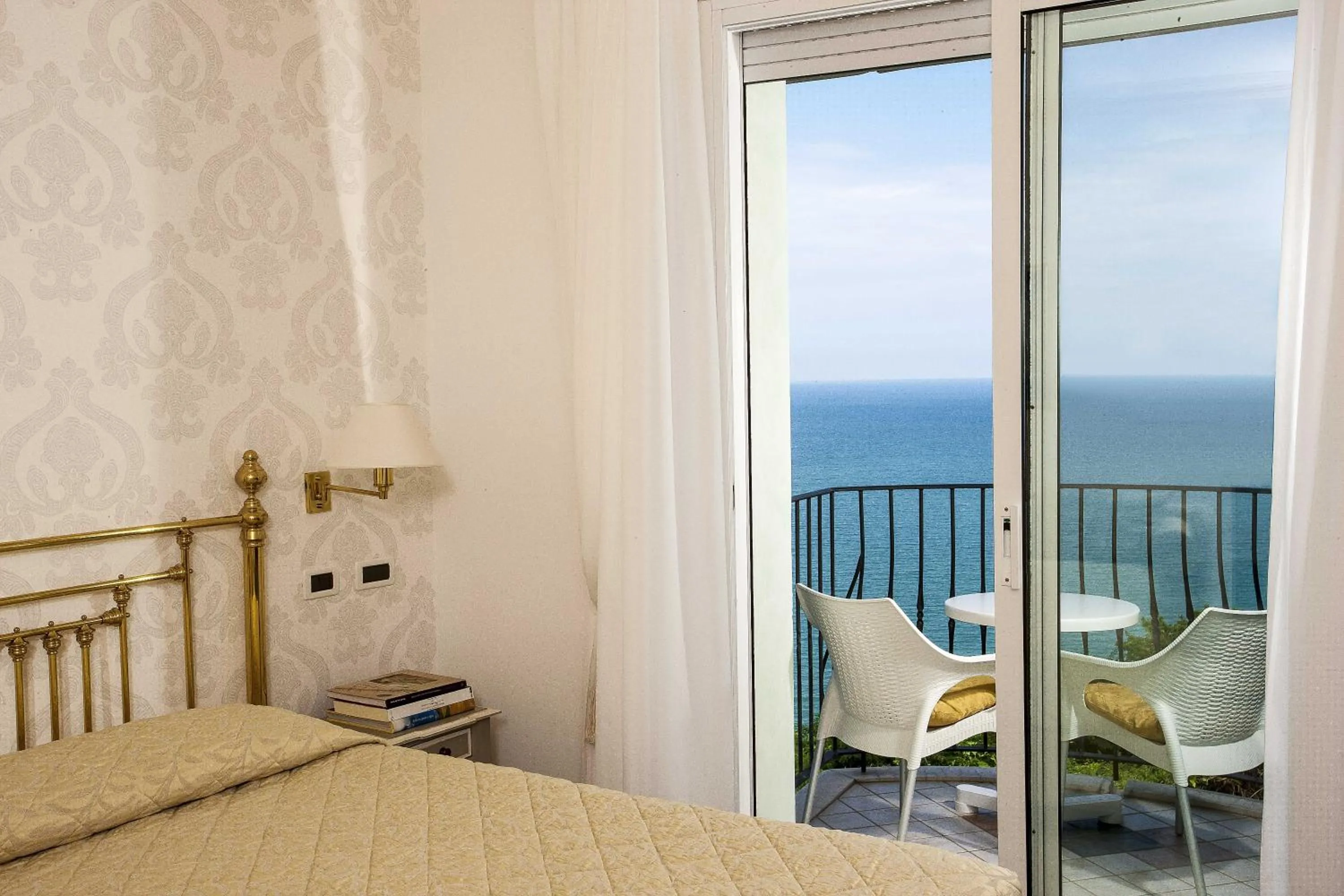 Bed in Hotel Posillipo