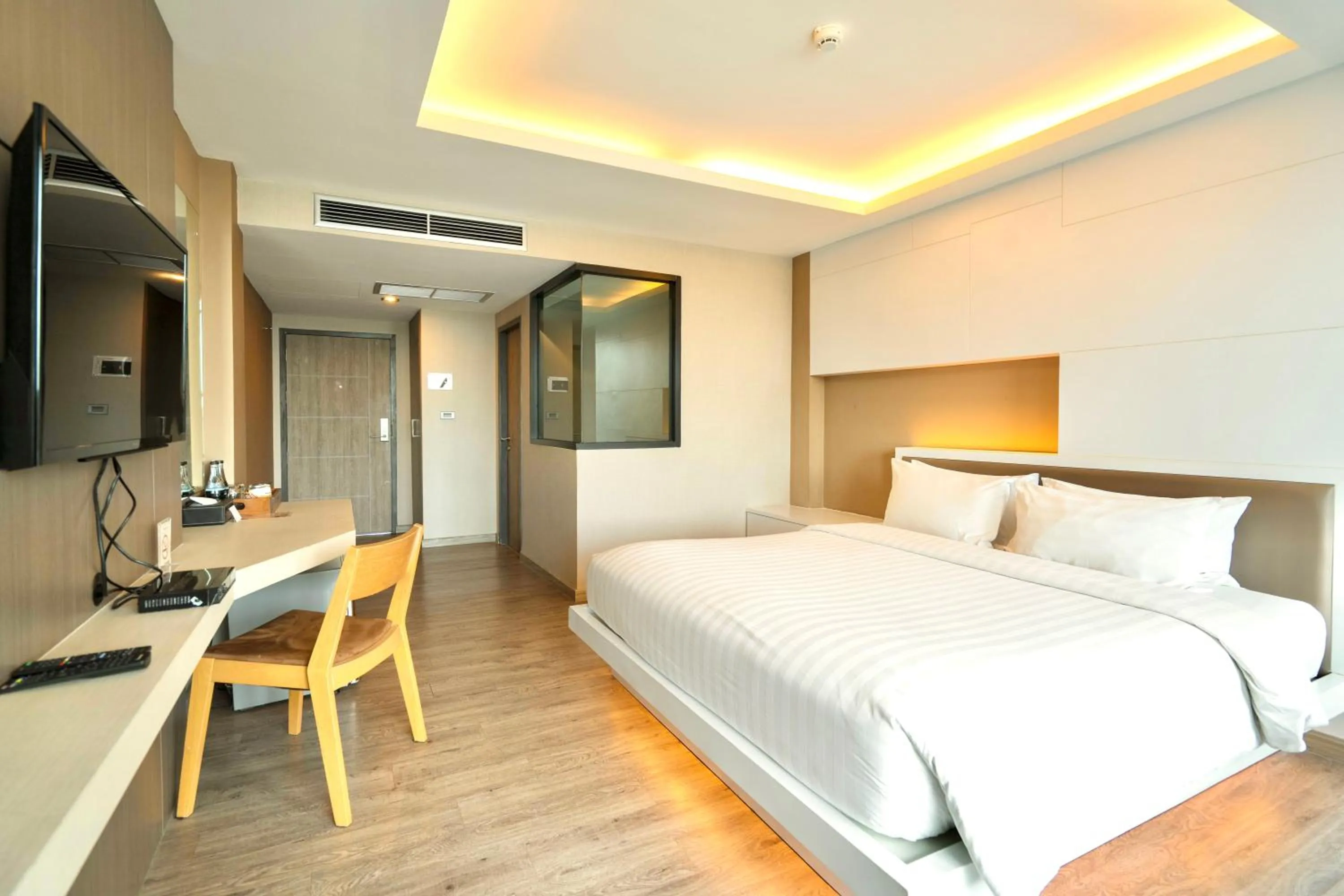 Photo of the whole room, Bed in The Zense Boutique Hotel