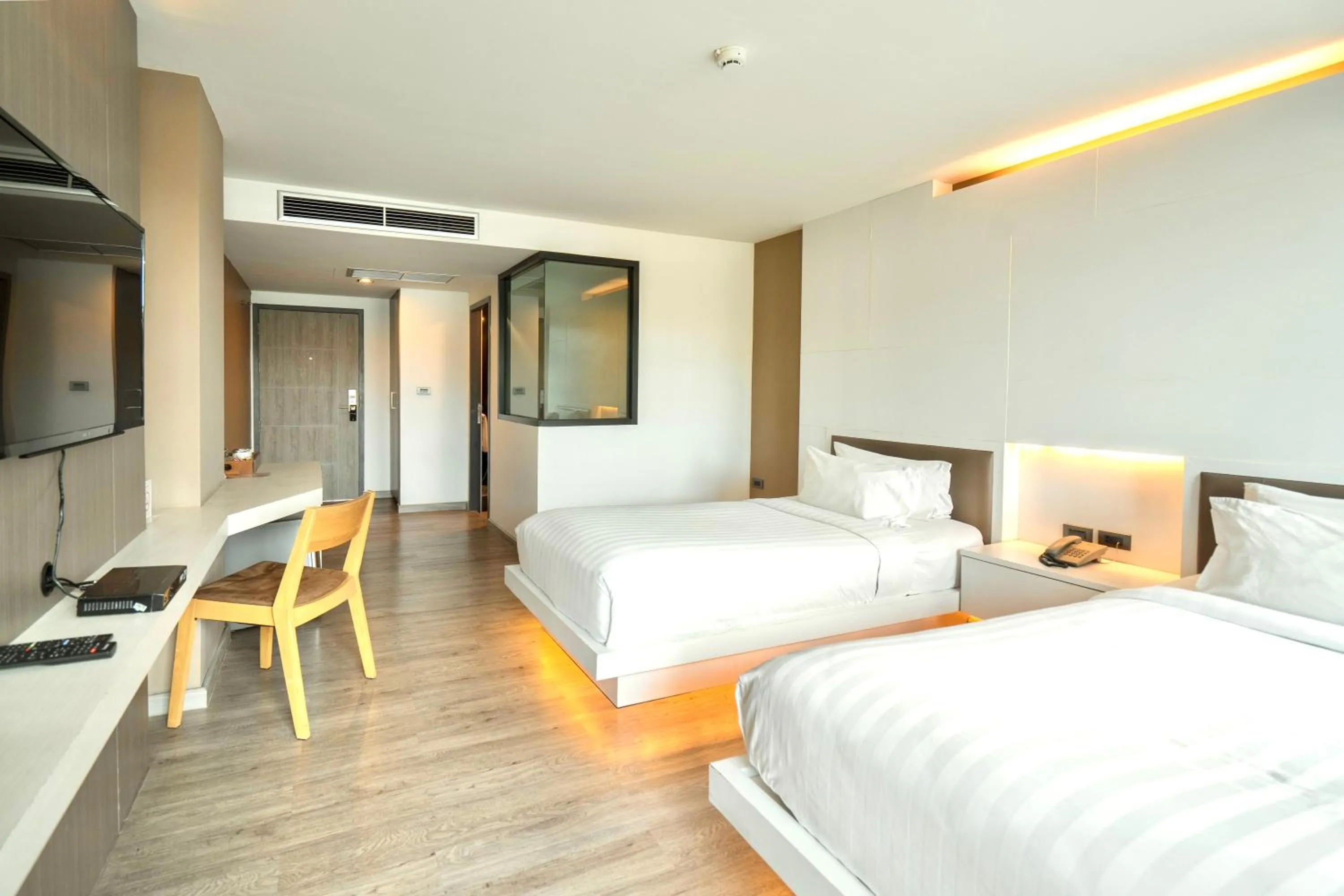 Photo of the whole room, Bed in The Zense Boutique Hotel