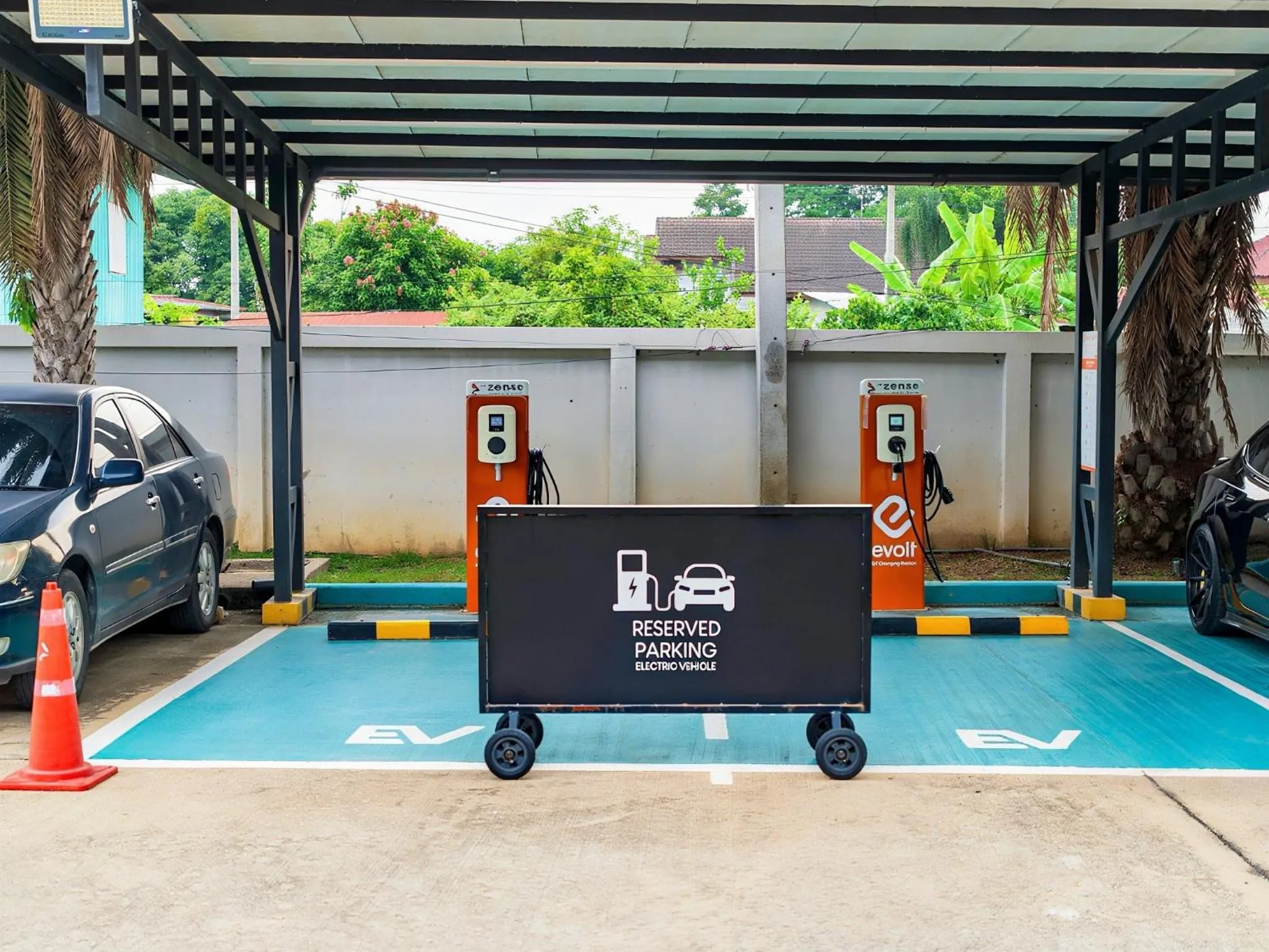 Area and facilities in The Zense Boutique Hotel