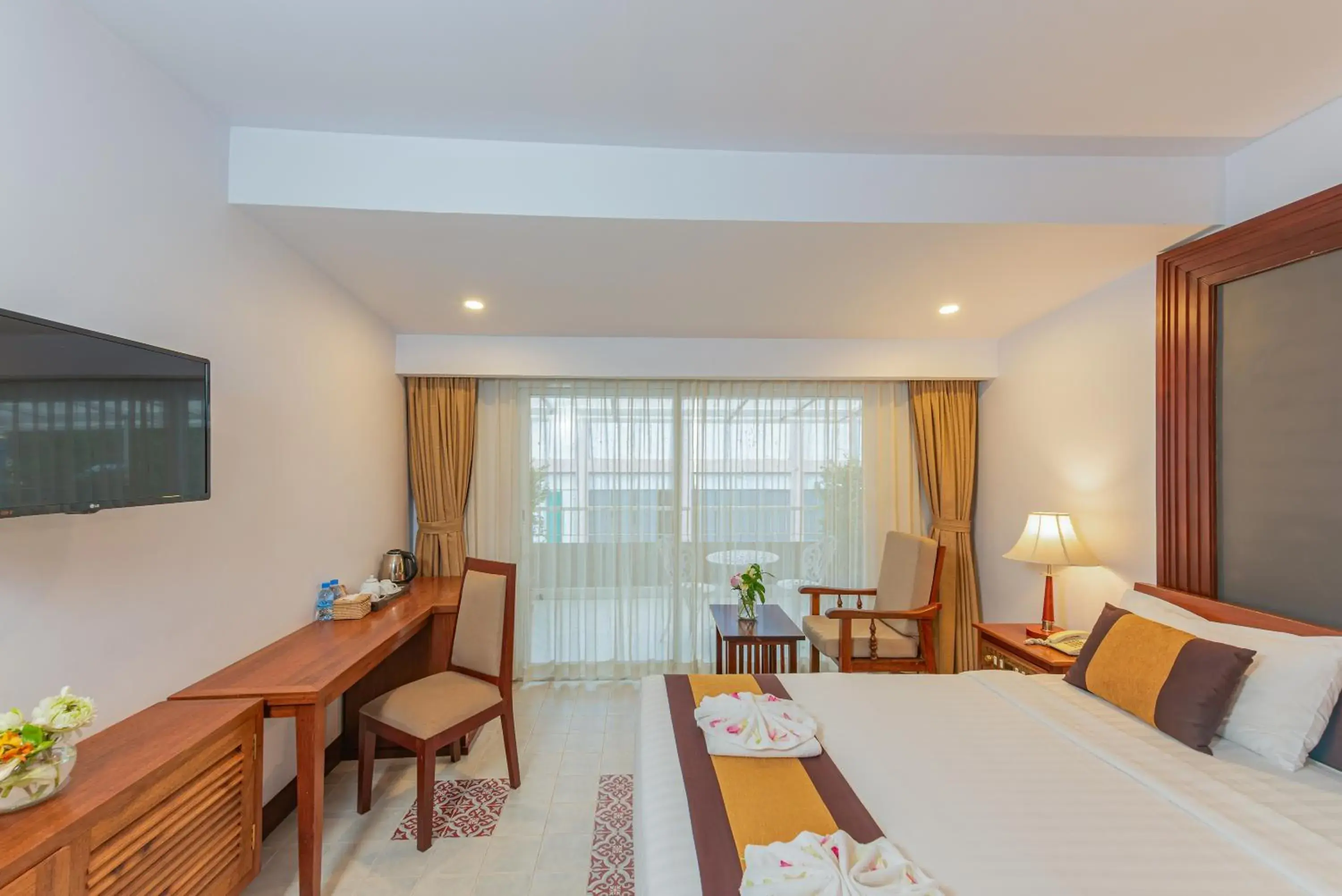 Deluxe City View Room With Balcony in Shadow Angkor Residence Deluxe City View Room With Balcony in Shadow Angkor Residence