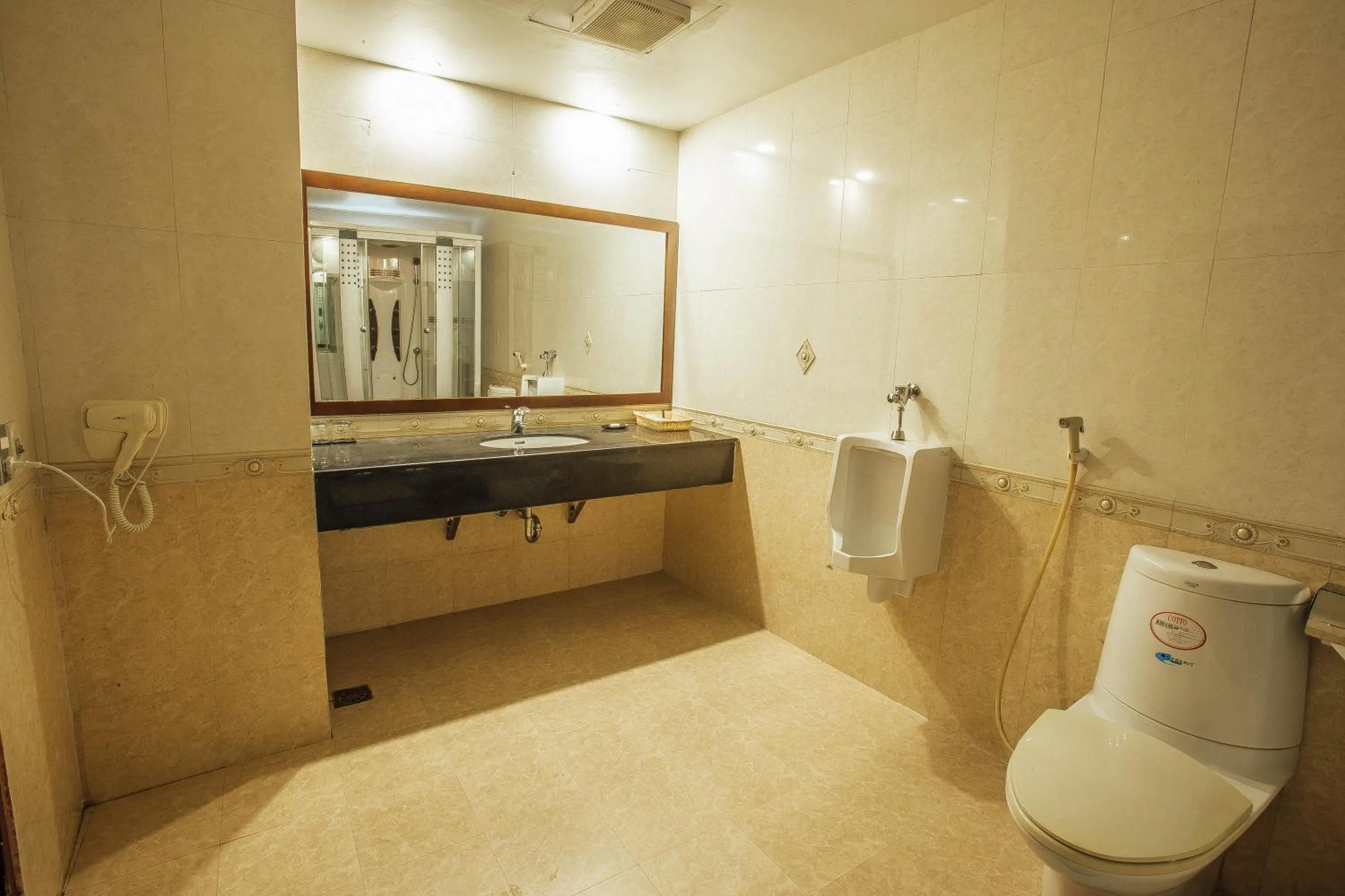 Bathroom in Muong Thanh Vinh Hotel