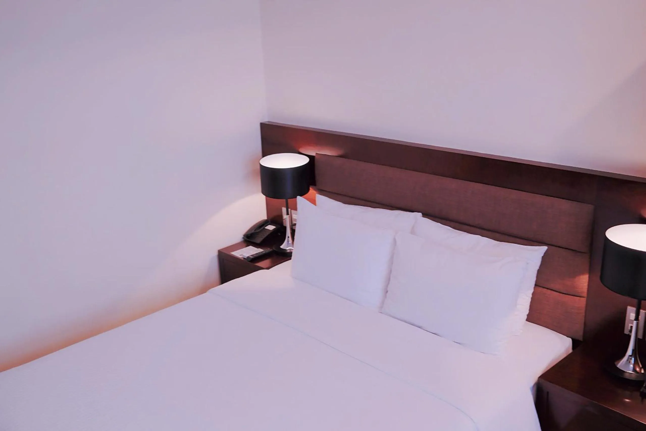 Bedroom, Bed in Muong Thanh Vinh Hotel