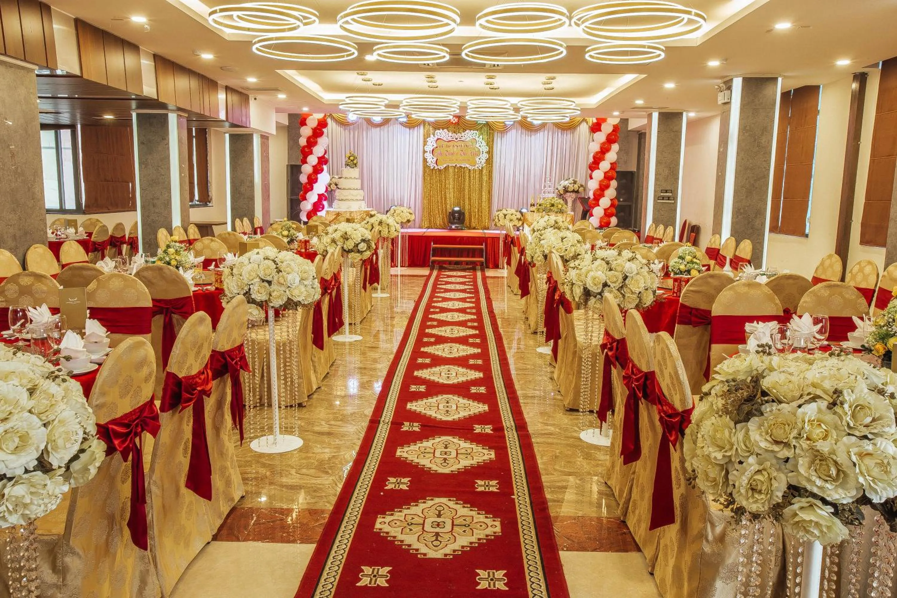 Restaurant/places to eat in Muong Thanh Vinh Hotel