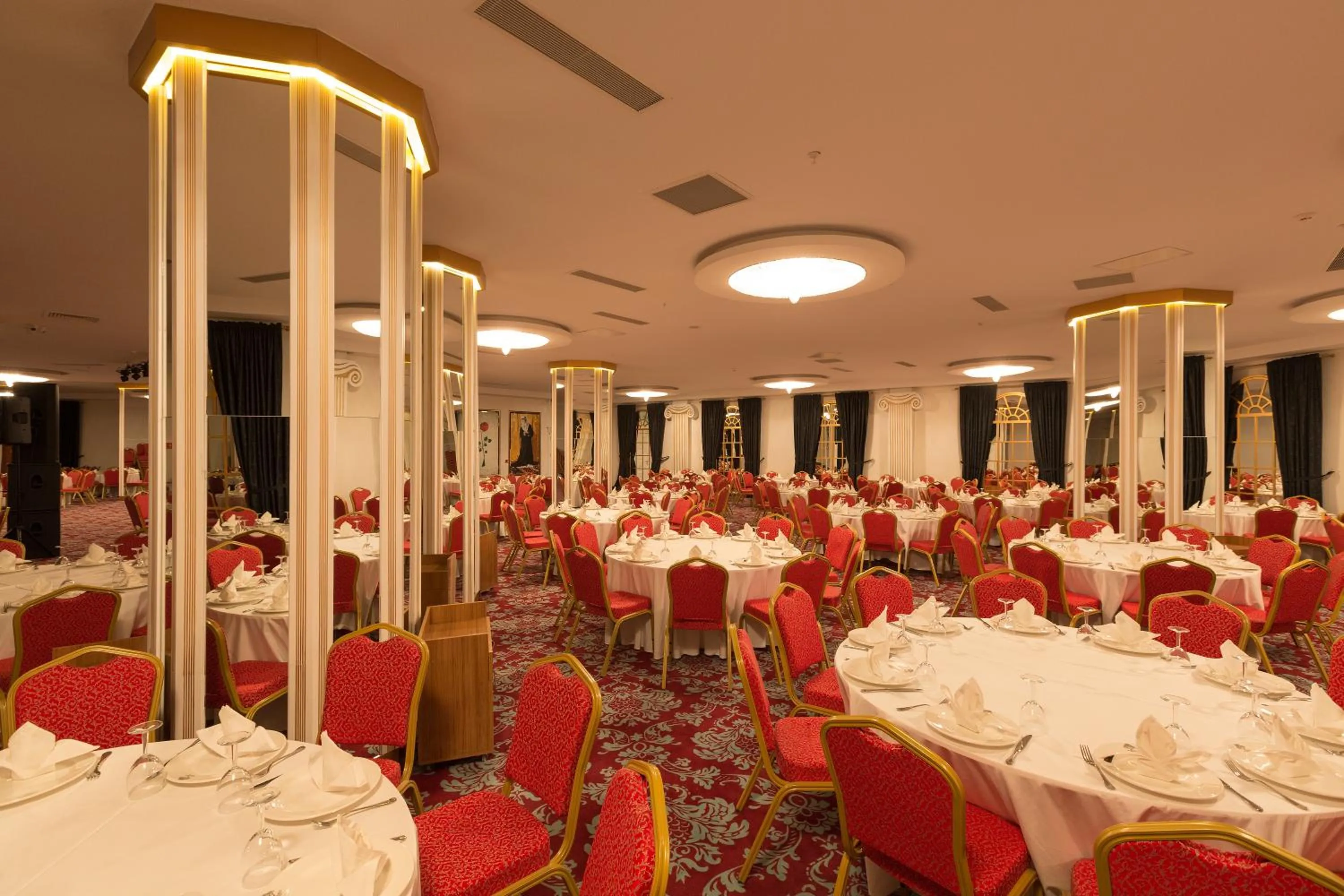 Banquet/Function facilities in Yilmazoglu Park Hotel