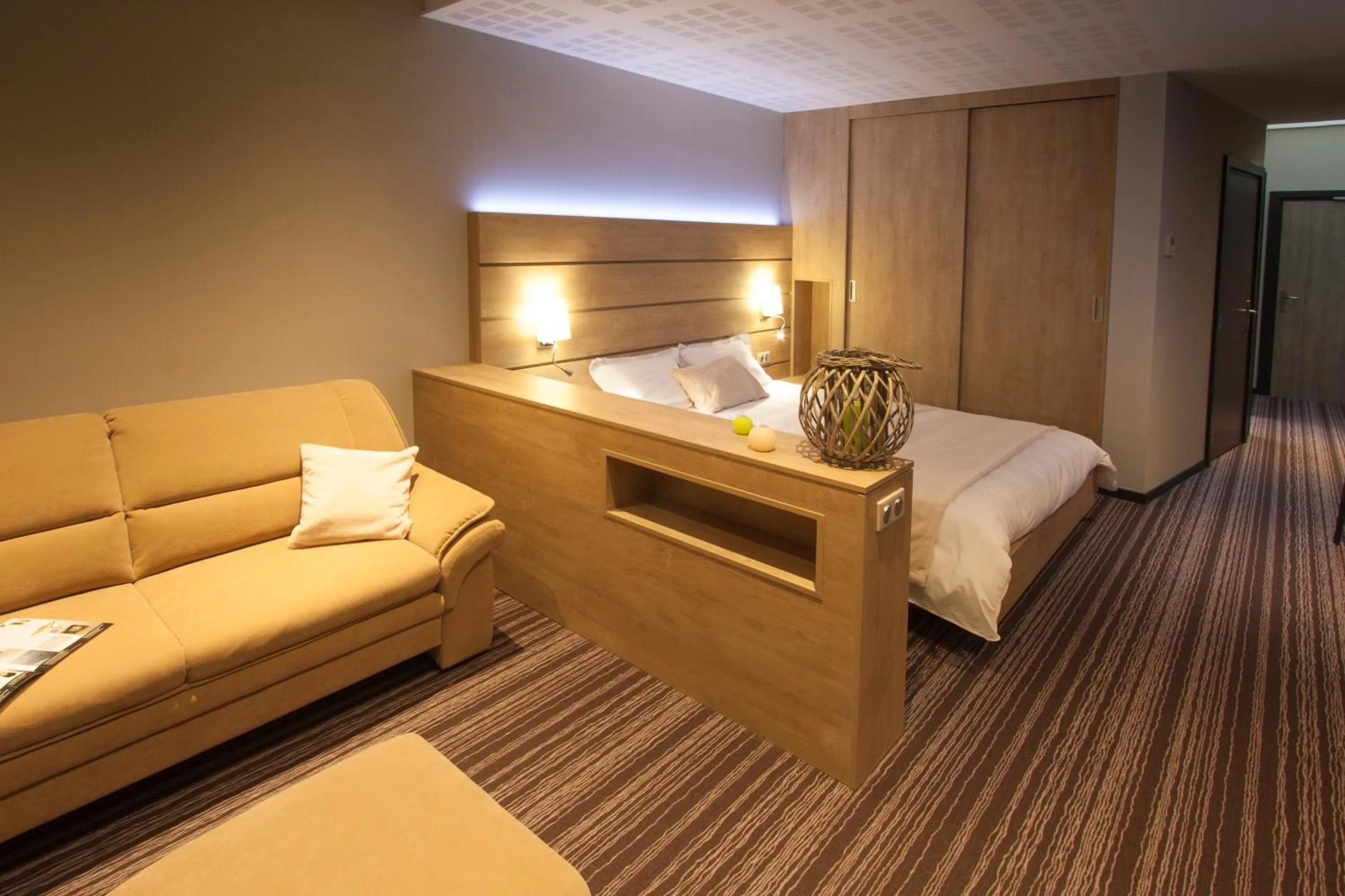 Photo of the whole room, Bed in Hôtel Restaurant Les Alizés