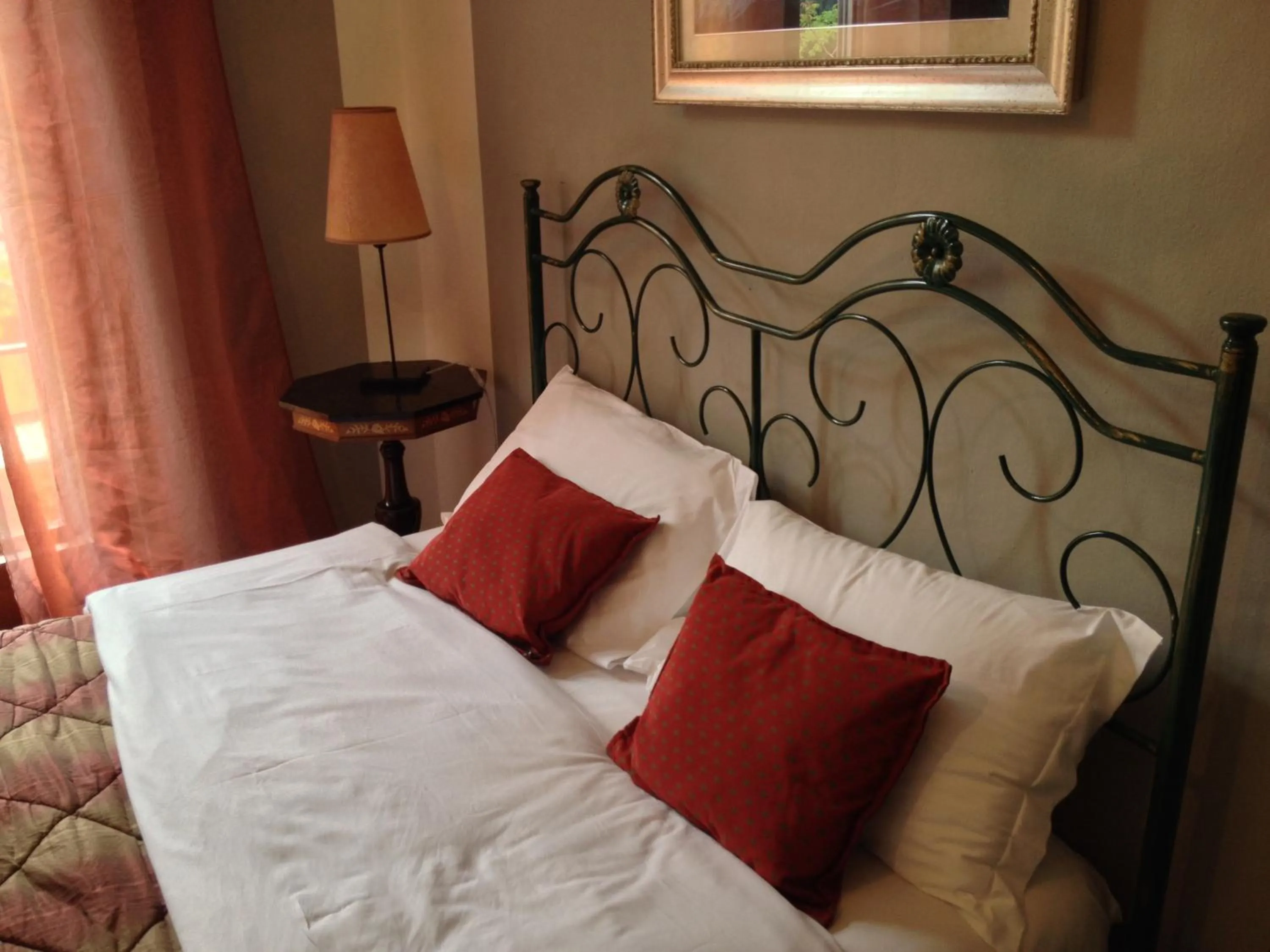 Bed in Hotel Mignon
