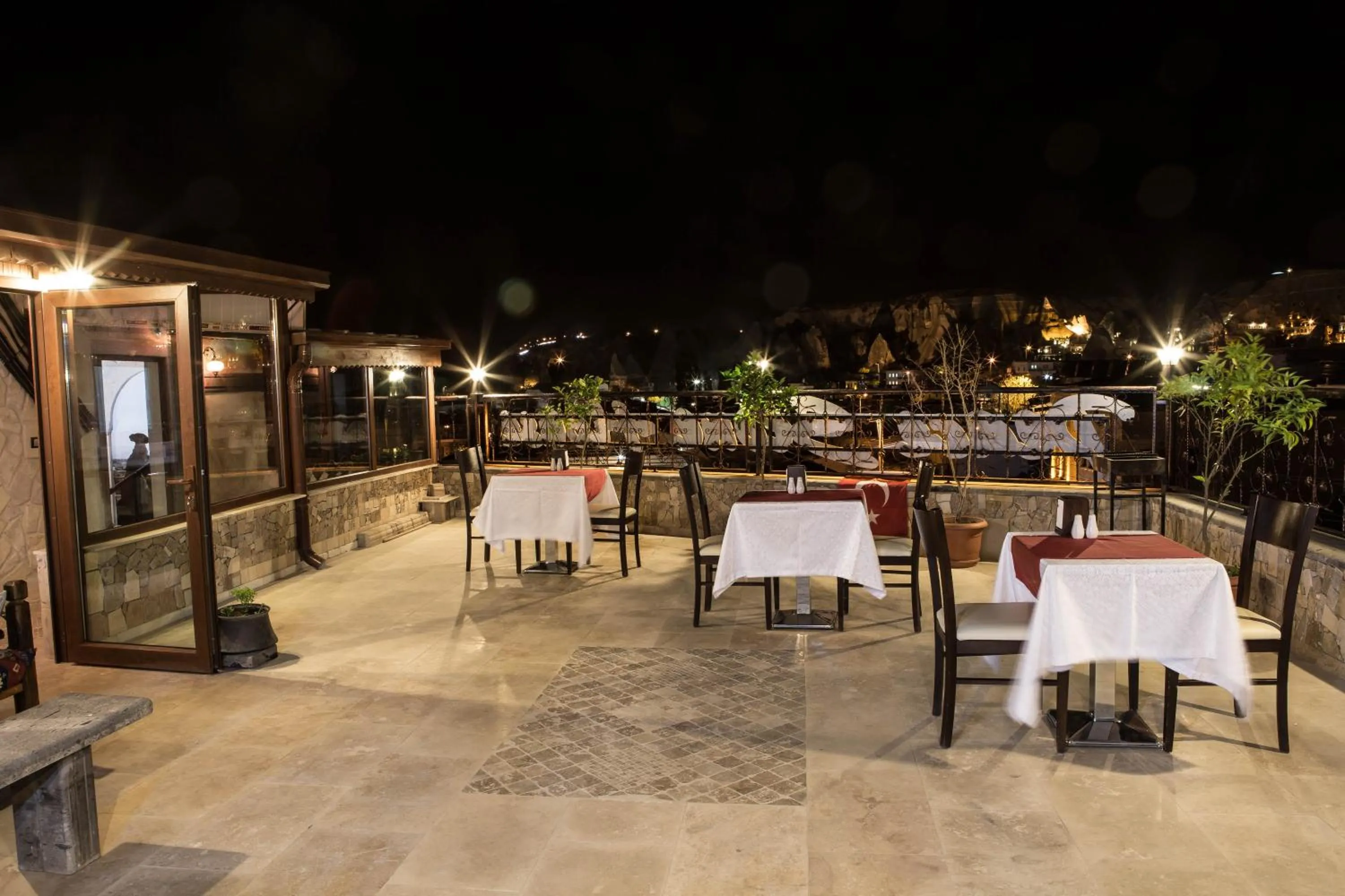 Restaurant/places to eat in Peace Stone House