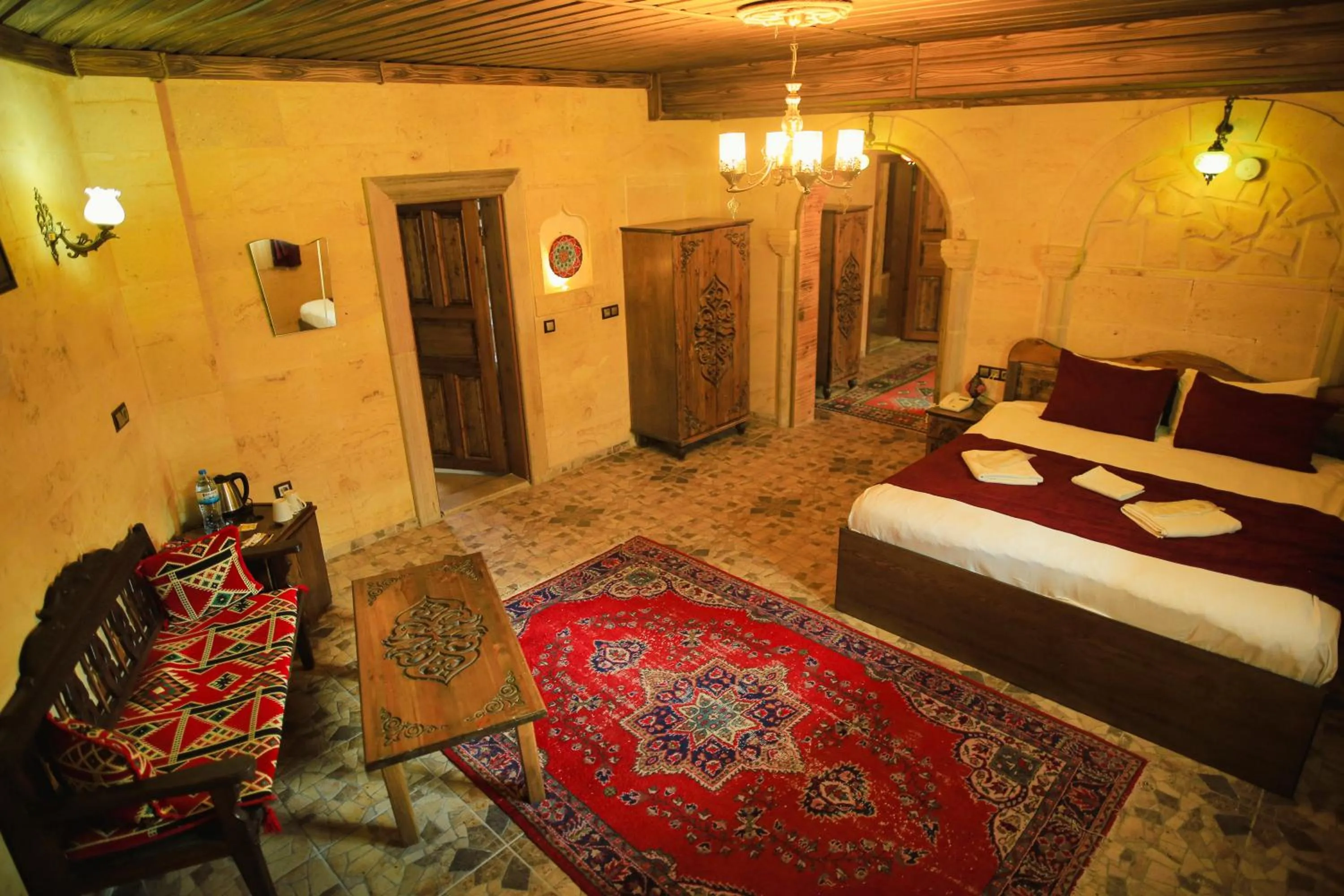 Photo of the whole room, Bed in Peace Stone House