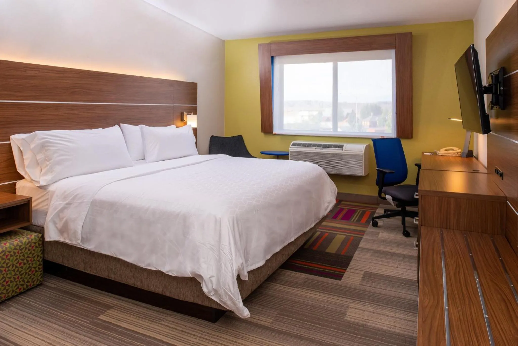 Photo of the whole room, Bed in Holiday Inn Express Hotel & Suites Gunnison by IHG