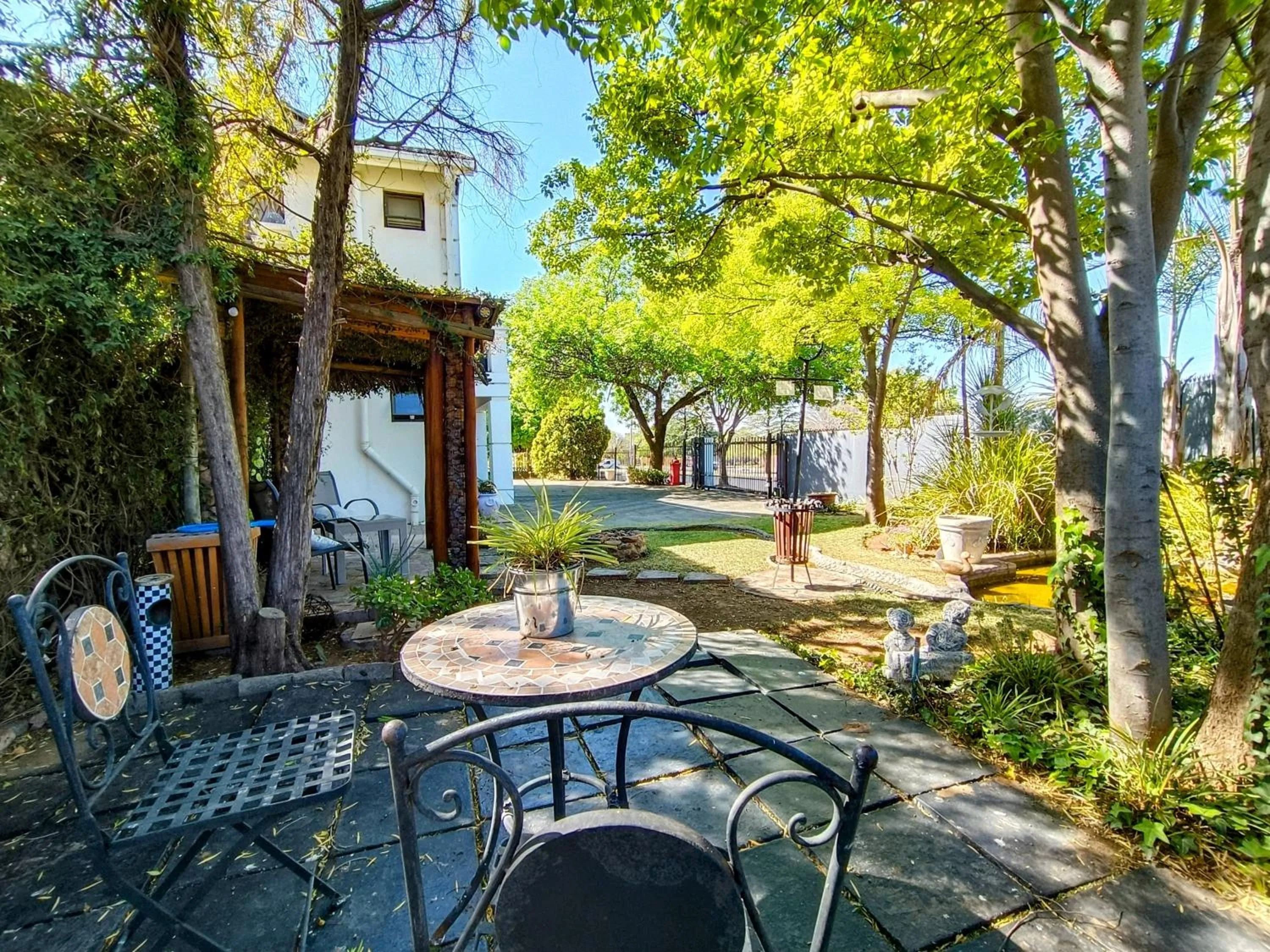 Property building in La Bohéme Gastehuis