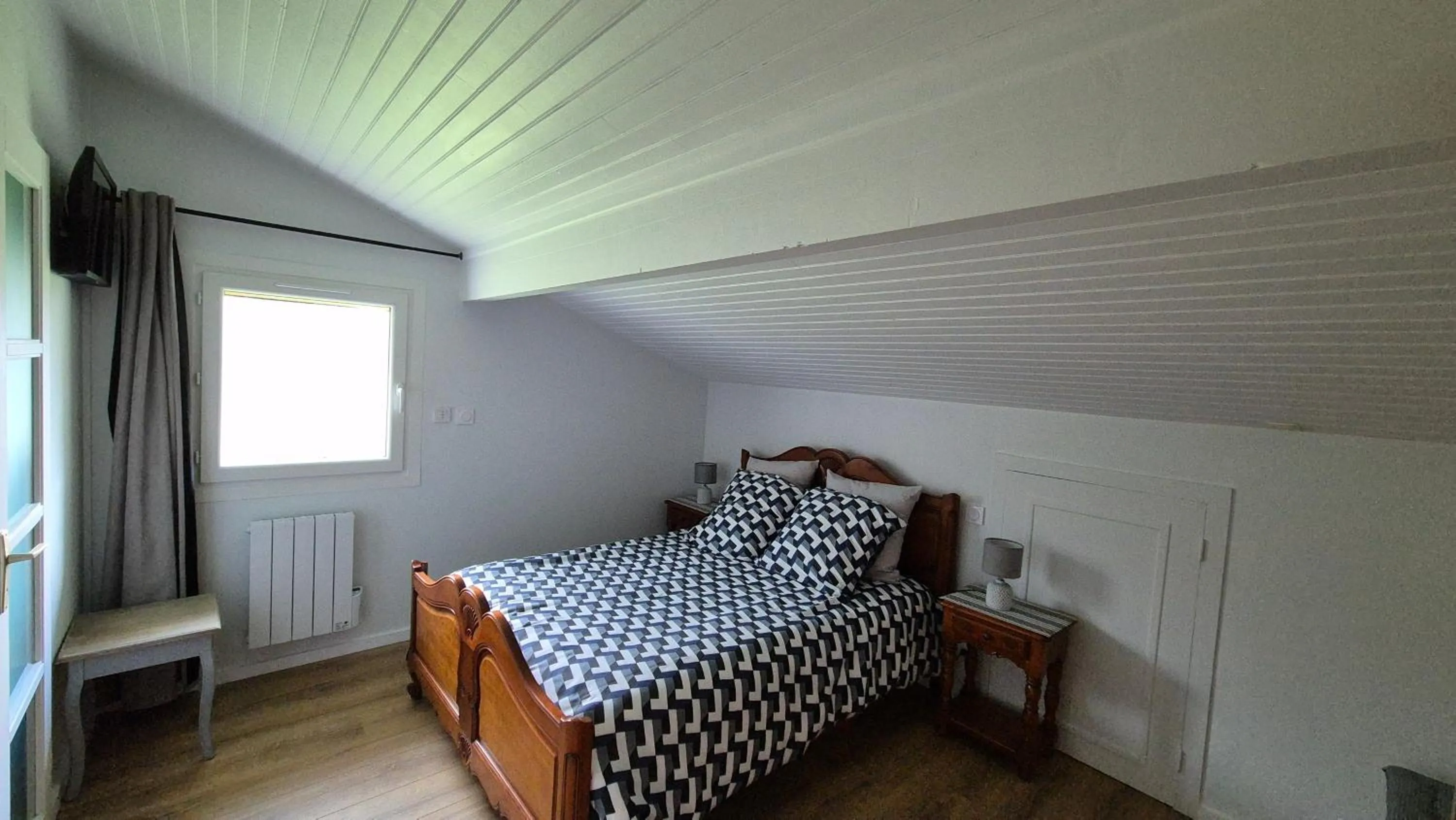 Toilet, Bed in Villa Goxoki avec piscine Saint Jean Pied de Port