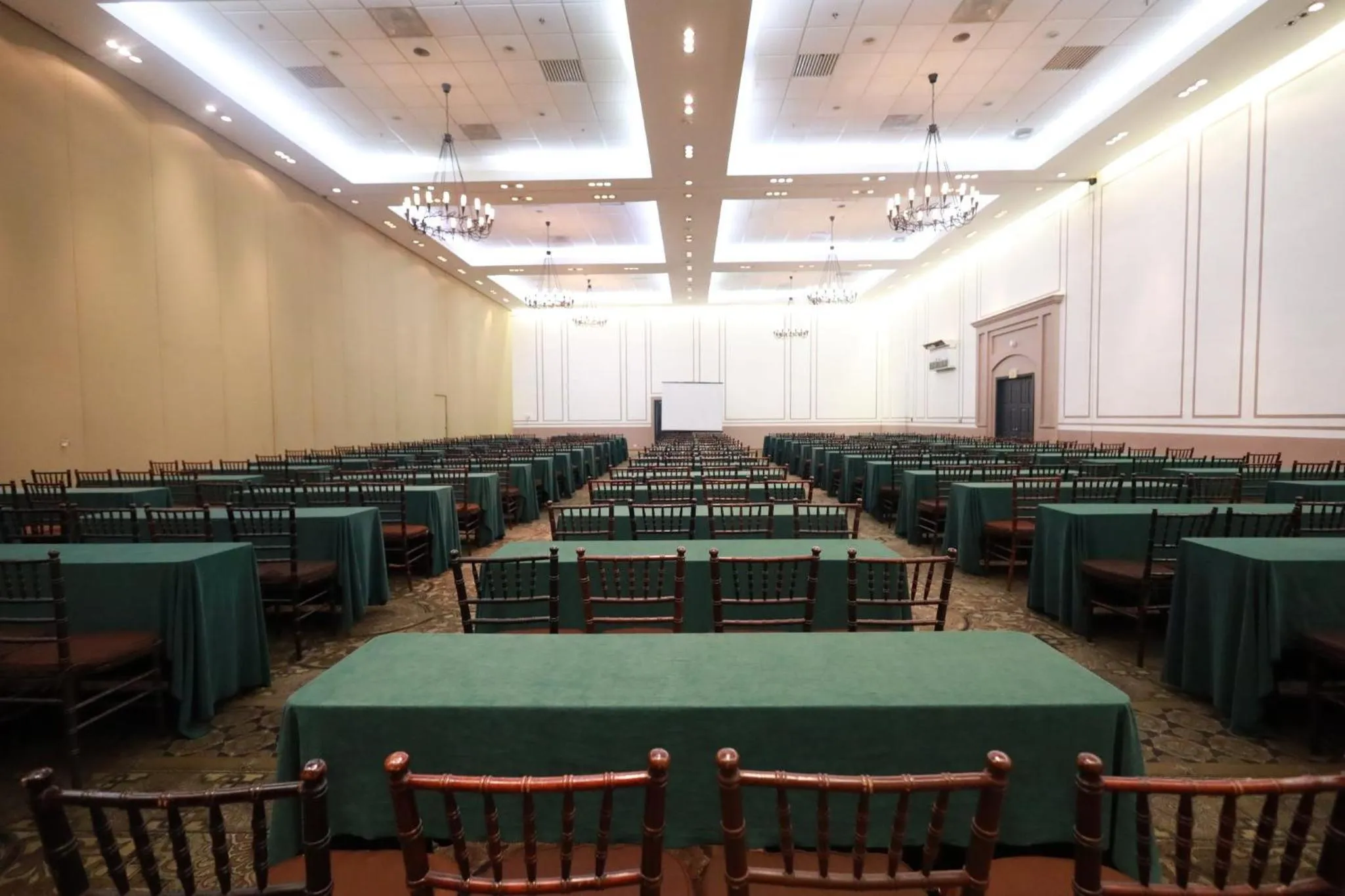 Meeting/conference room in Holiday Inn Durango by IHG