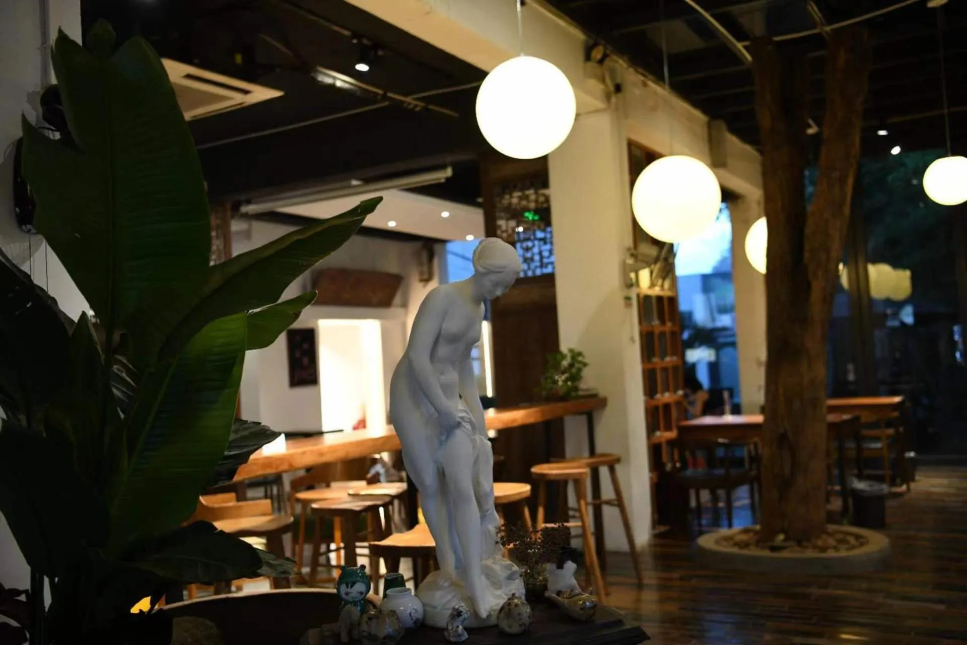 Restaurant/places to eat in Jingdezhen International Youth Hostel