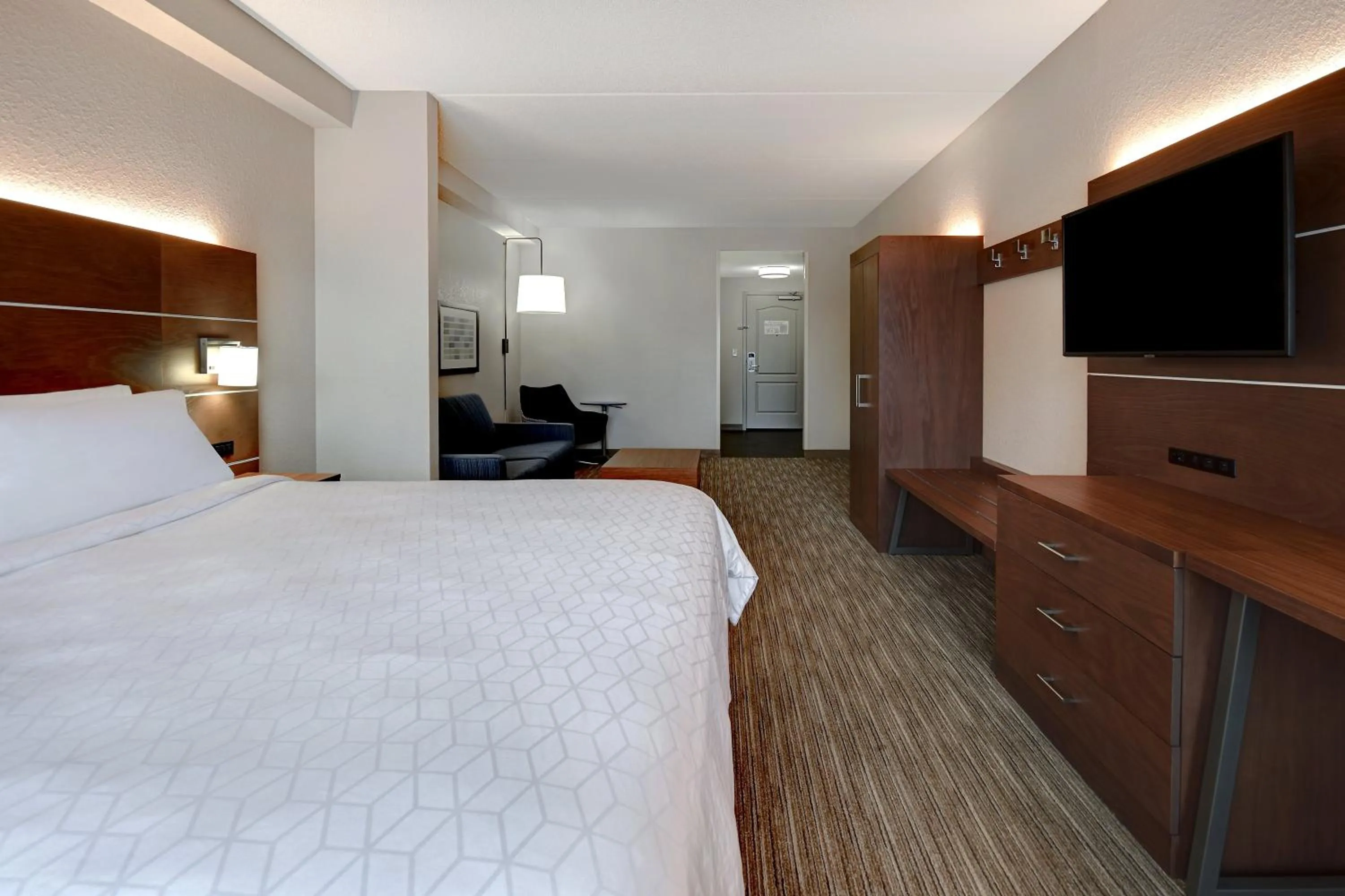 Photo of the whole room, Bed in Holiday Inn Express Hotel & Suites Smyrna-Nashville Area by IHG