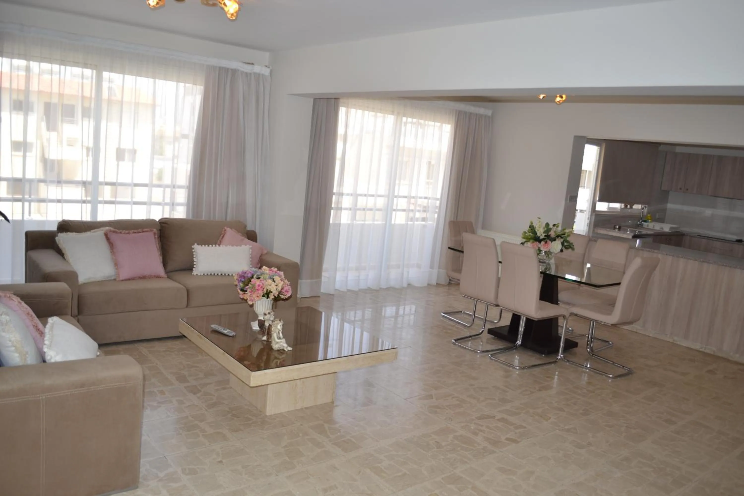 Kitchen or kitchenette in Marianna Hotel Apartments