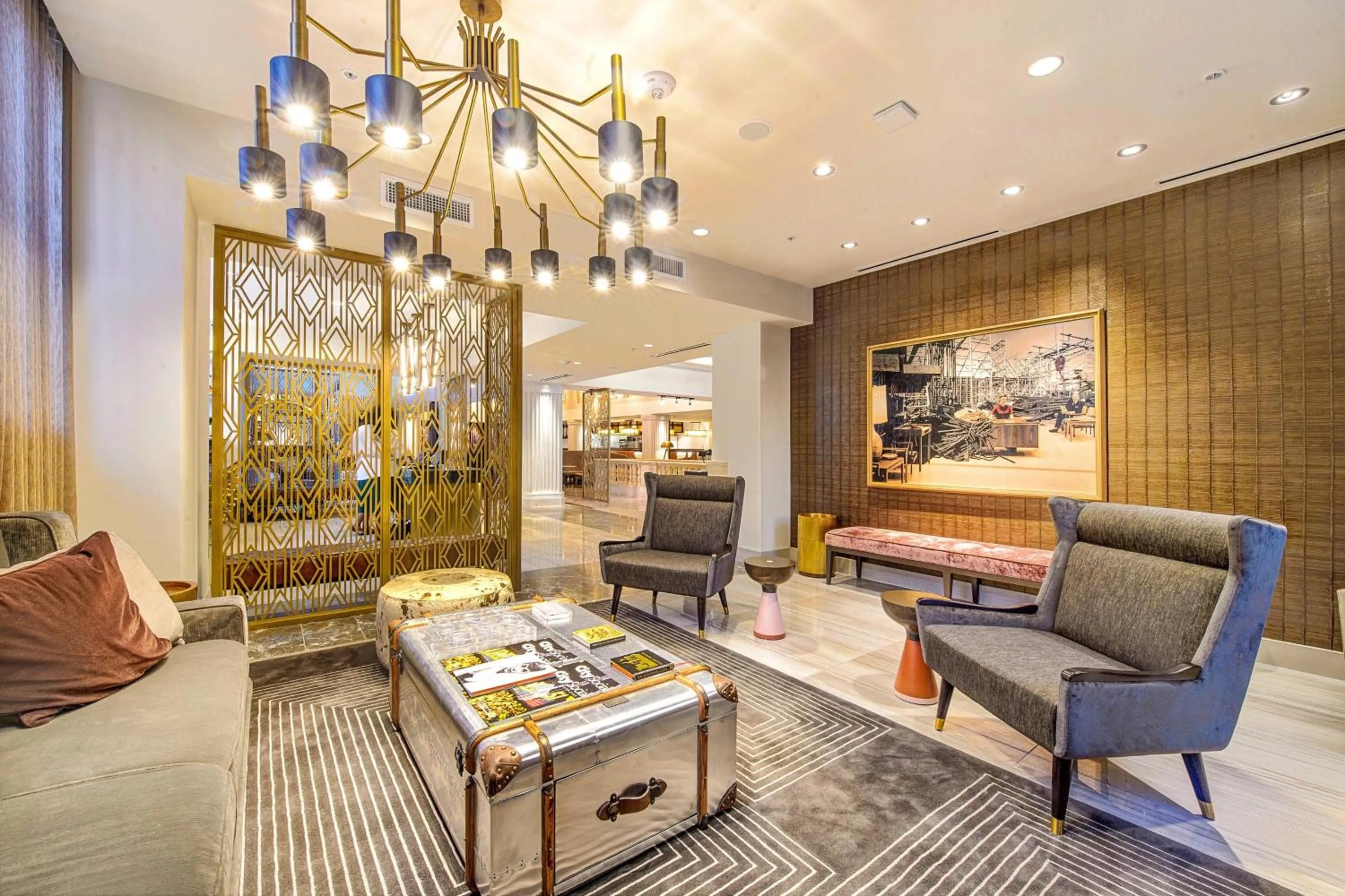 Lobby or reception in WATERMARK Baton Rouge, Autograph Collection