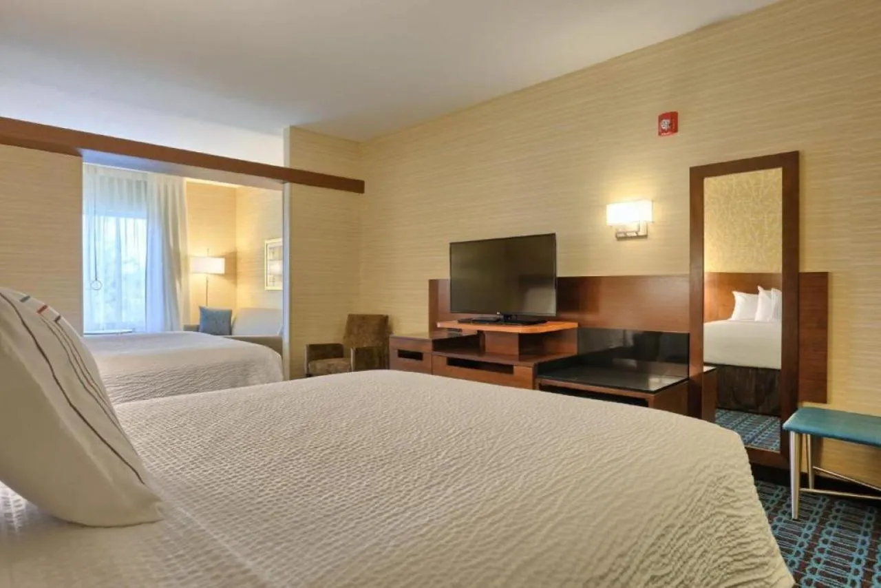 Bed in Fairfield by Marriott Inn & Suites Philadelphia Horsham