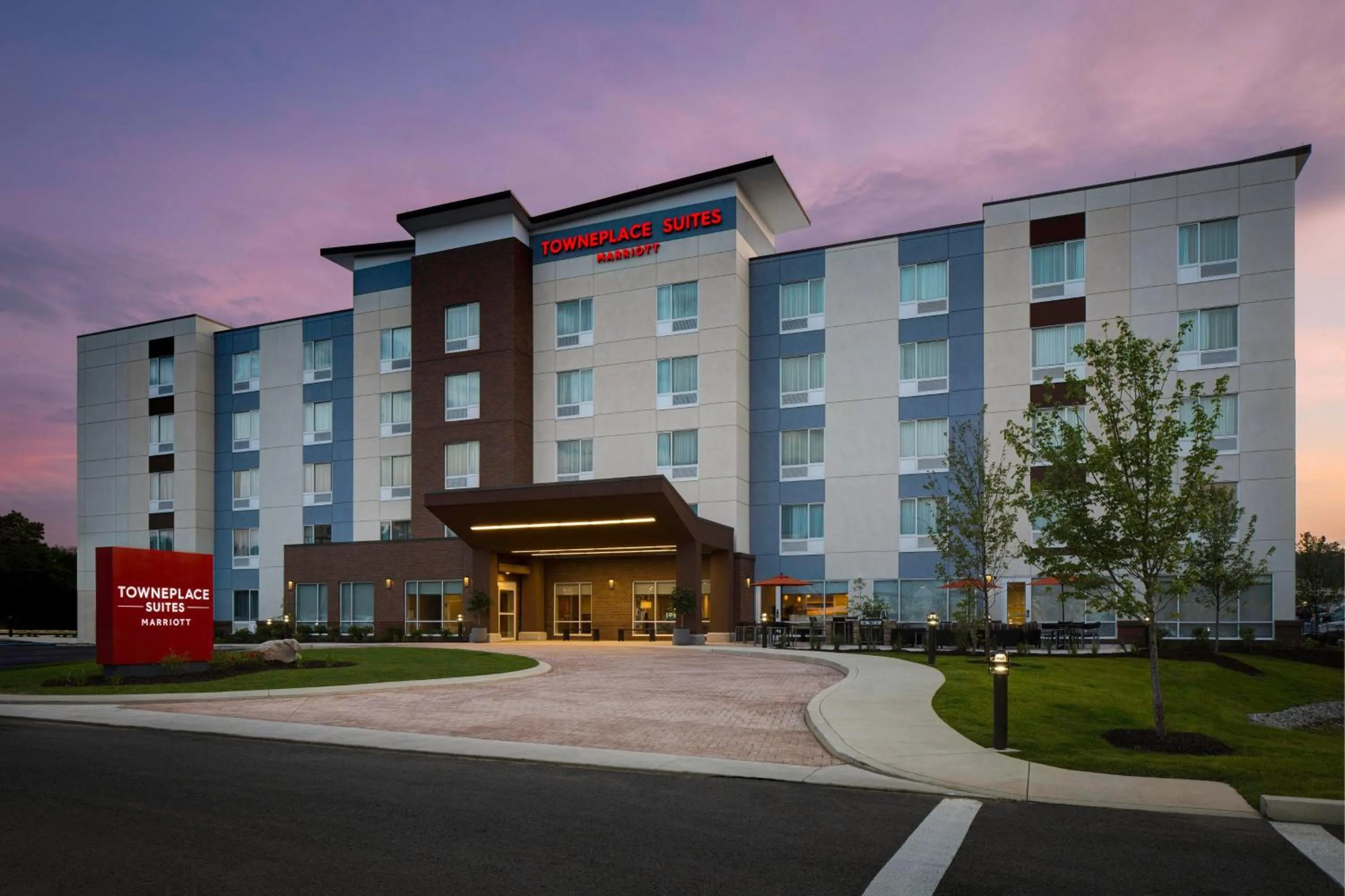 Property building in TownePlace Suites by Marriott Pittsburgh Harmarville
