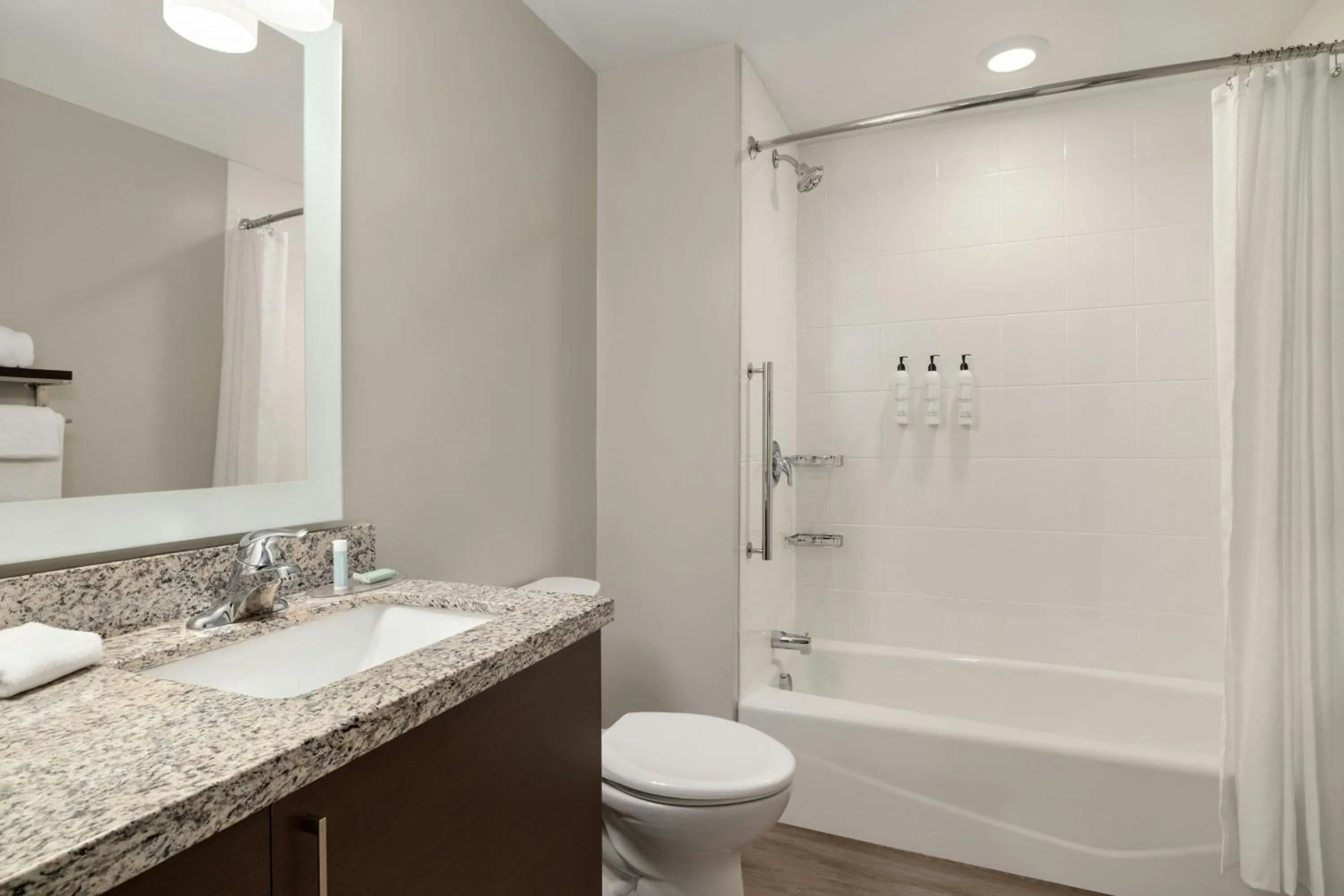 Photo of the whole room in TownePlace Suites by Marriott Pittsburgh Harmarville