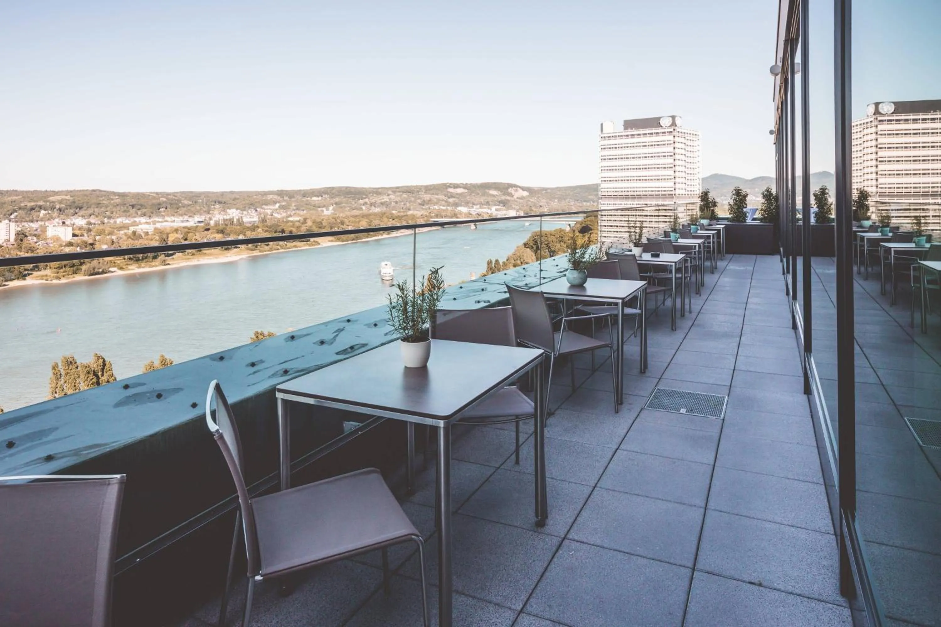 Lounge or bar in Bonn Marriott Hotel