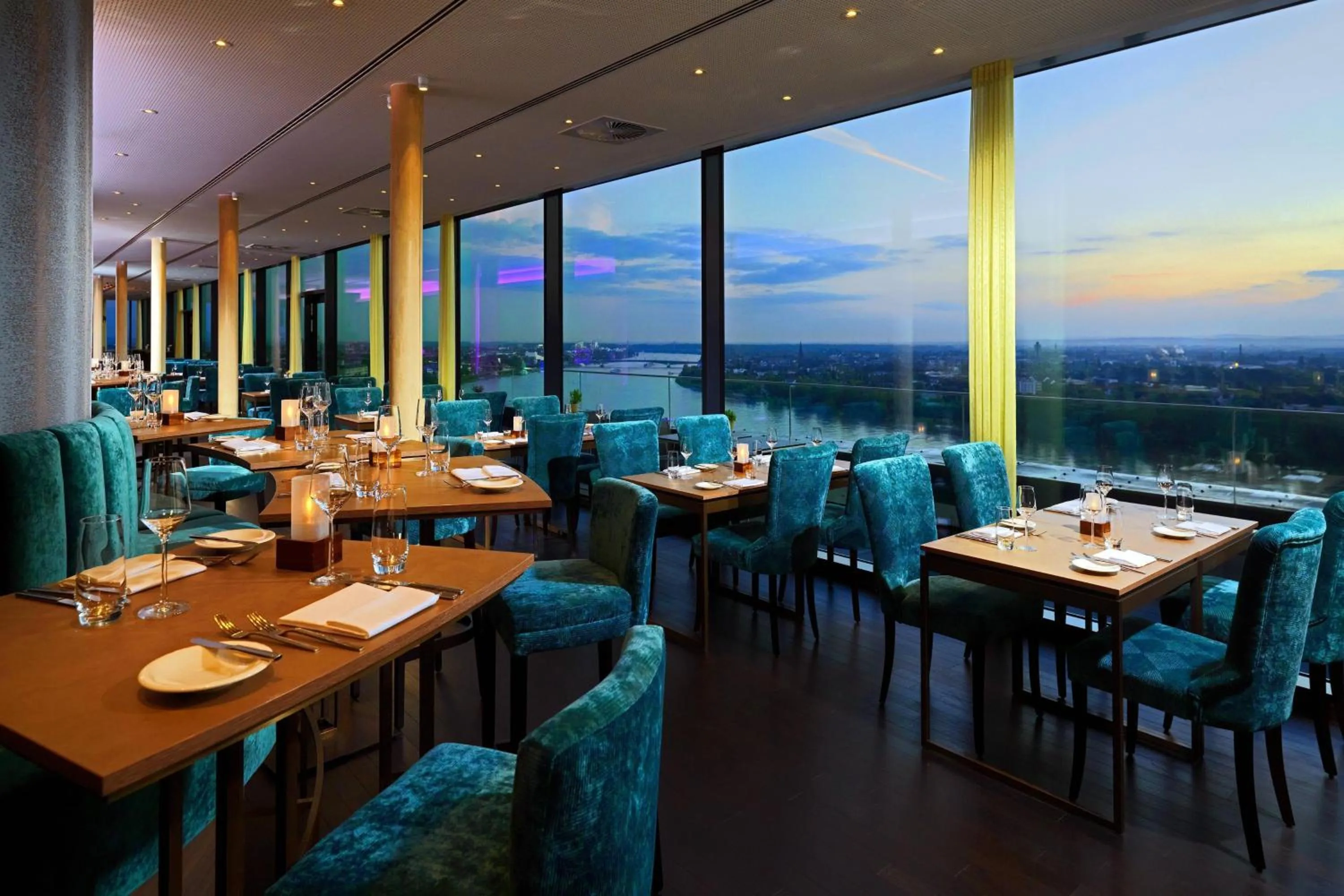 Restaurant/places to eat in Bonn Marriott Hotel