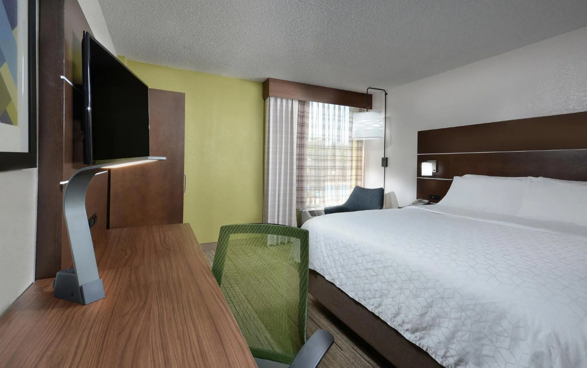 Photo of the whole room, Bed in Holiday Inn Express Danville by IHG