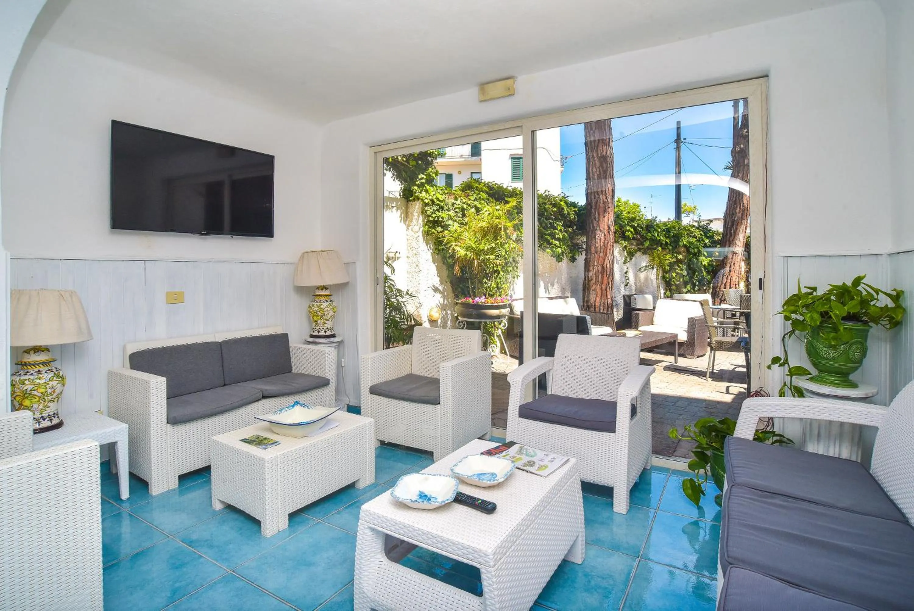 Lounge or bar in Charme Hotel La Villa Tina