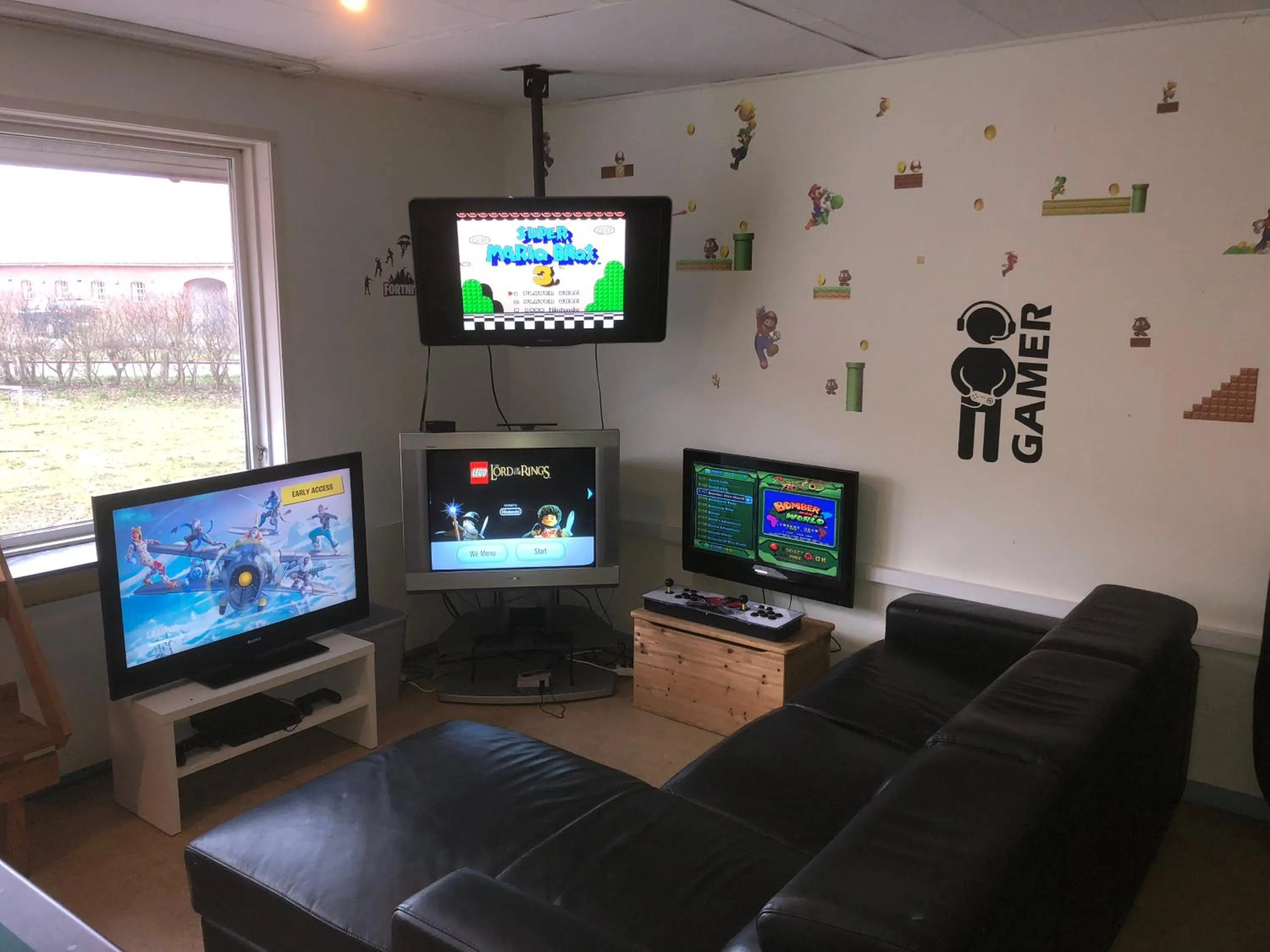 Game Room in Hestkær Family Rooms