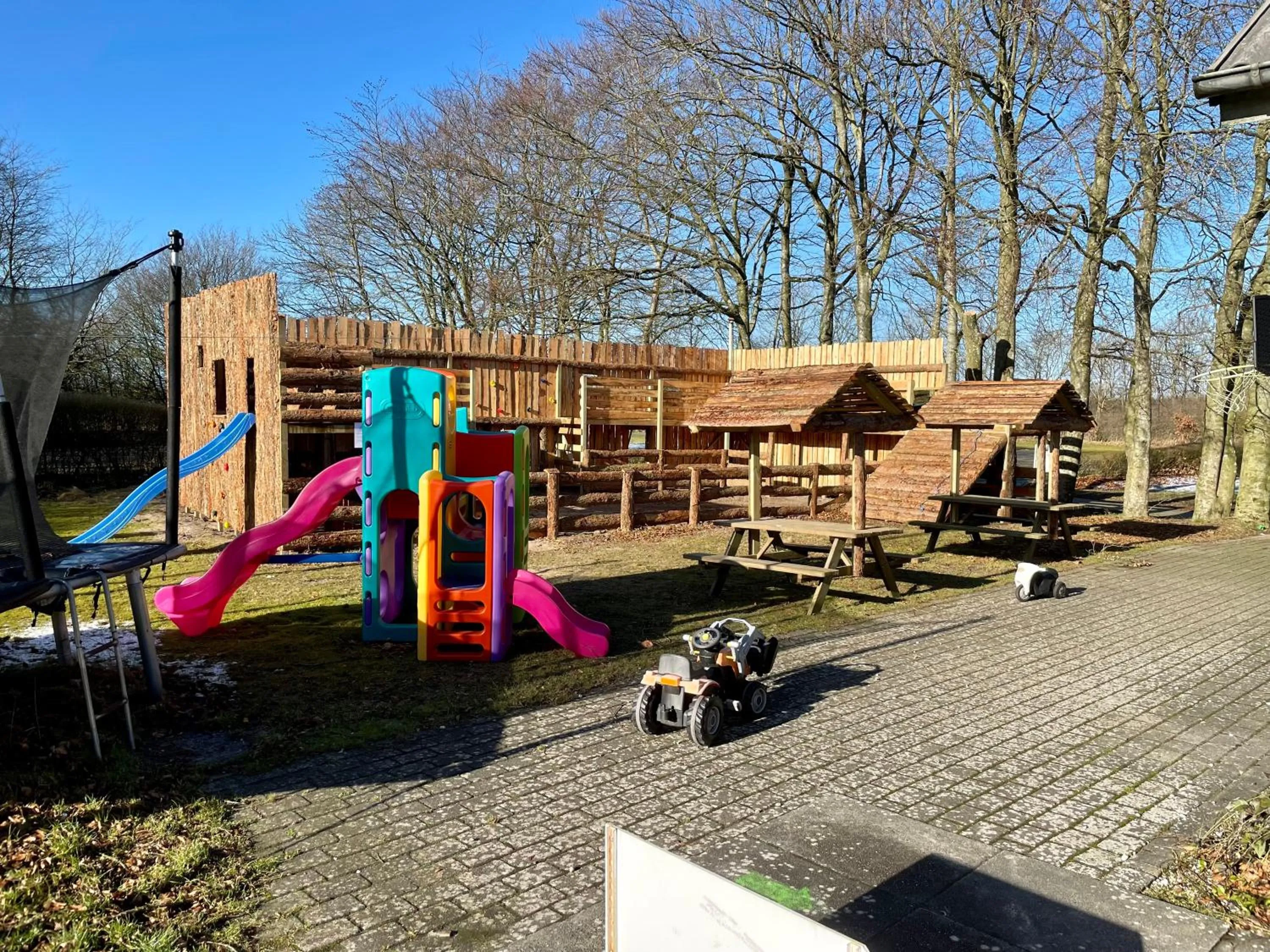 Children play ground in Hestkær Family Rooms