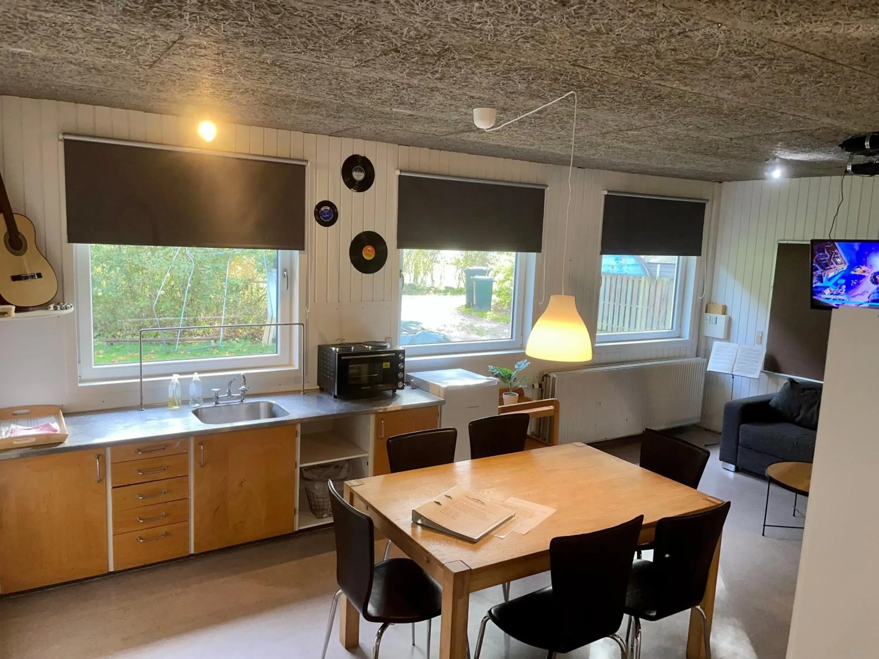 Two-Bedroom Apartment with Kitchen and shared Bathroom in Hestkær Family Rooms Two-Bedroom Apartment with Kitchen and shared Bathroom in Hestkær Family Rooms