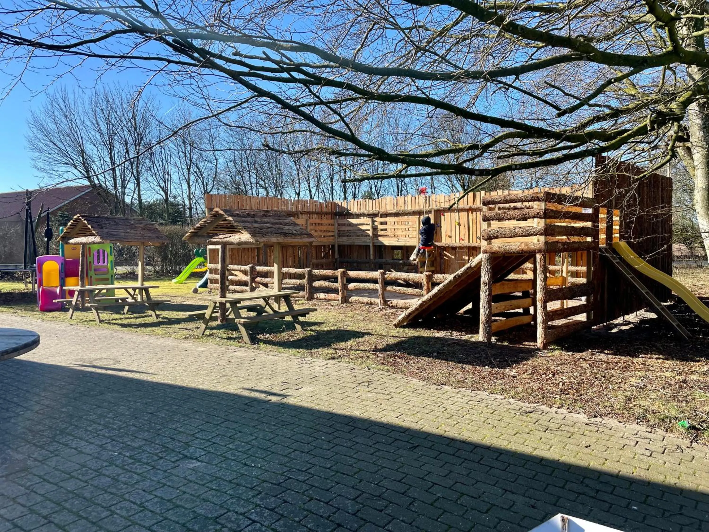 Children play ground in Hestkær Family Rooms