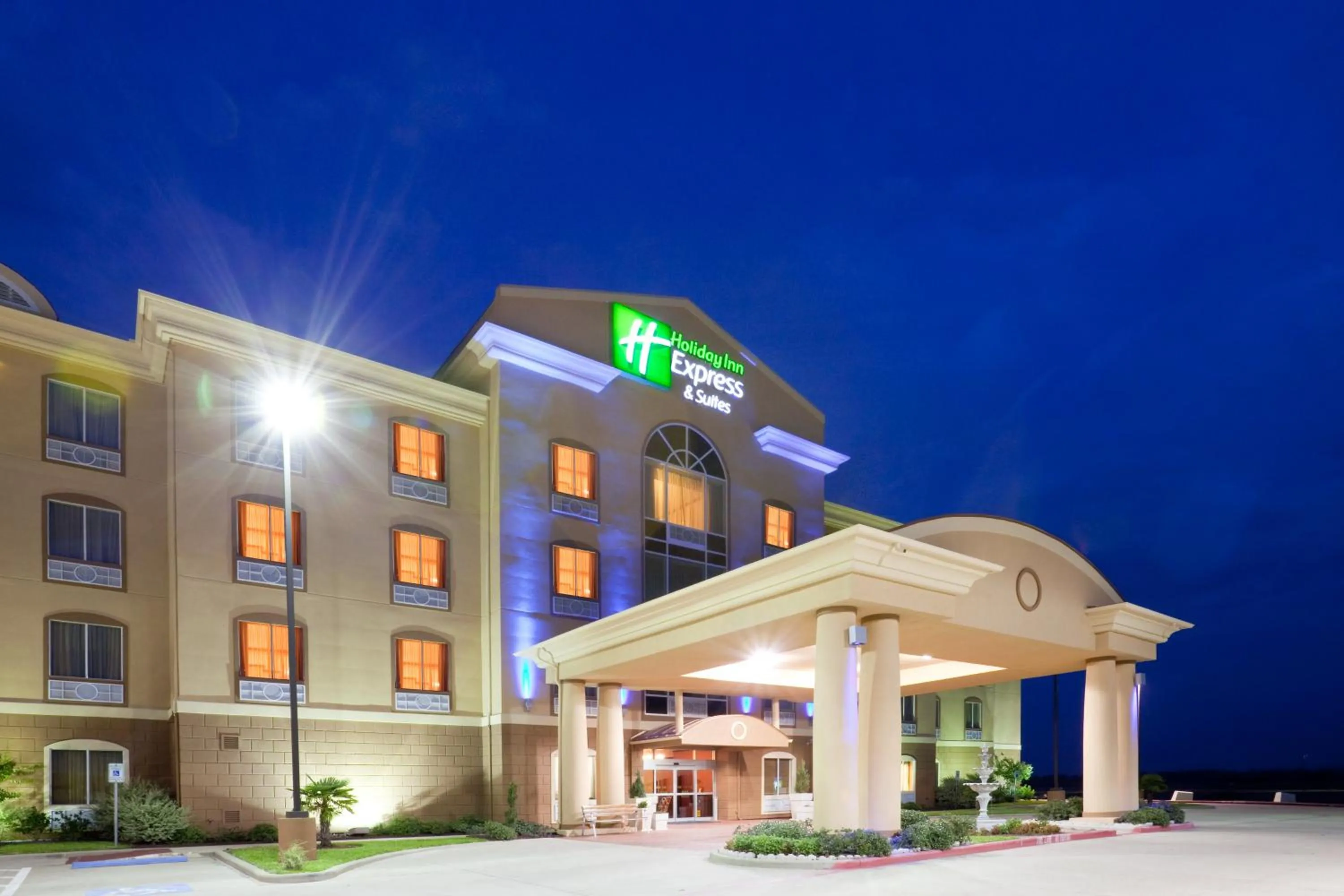 Property building in Holiday Inn Express Hotel & Suites Terrell by IHG